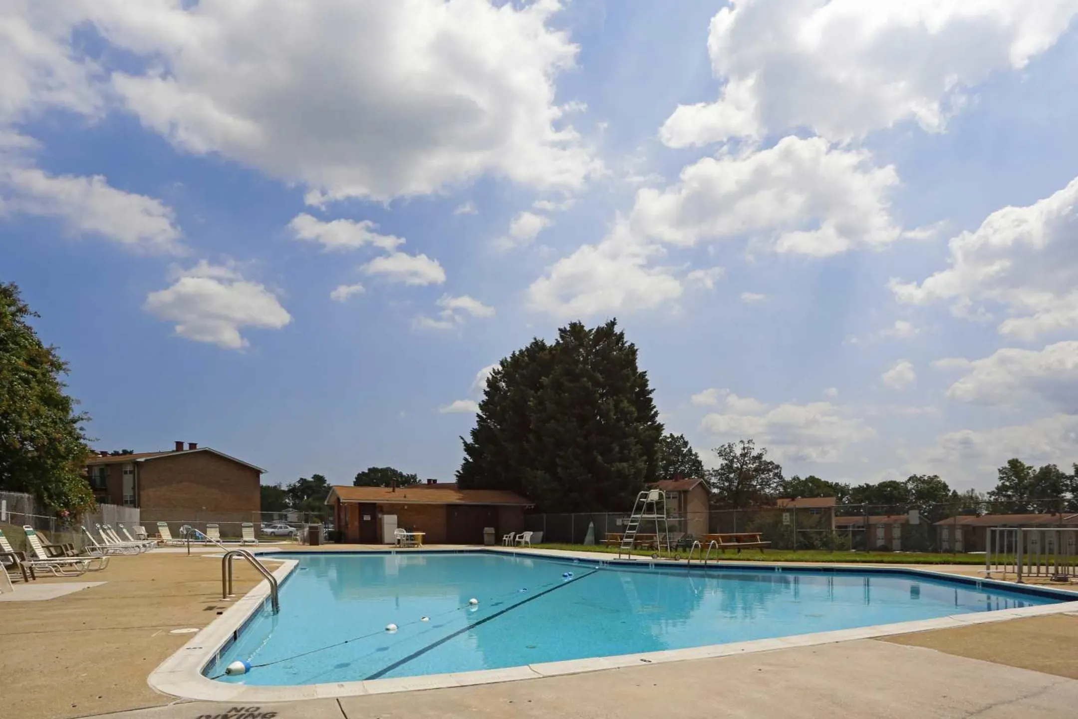 Pool - Woodcrest Apartments - Glen Burnie, MD