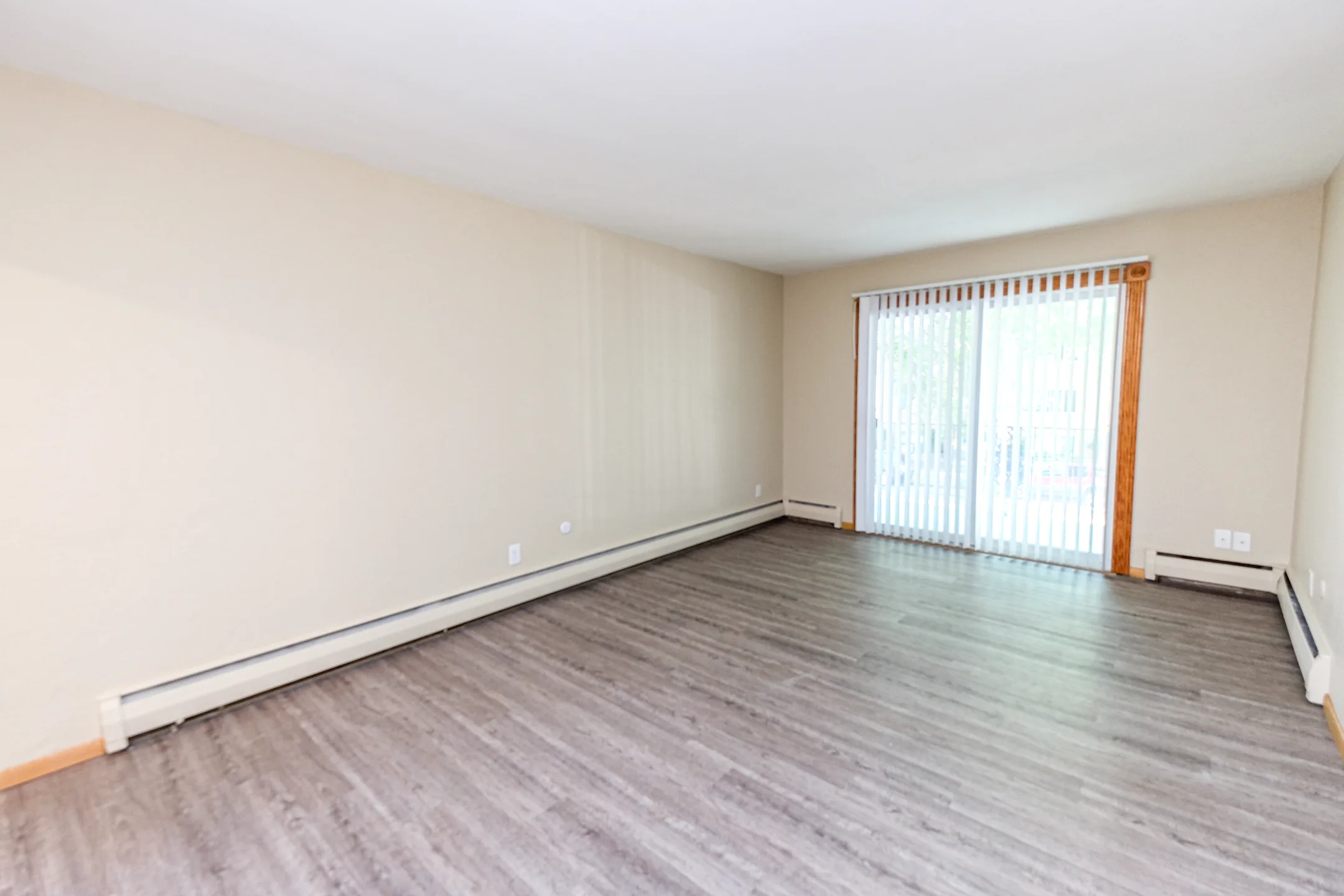 Living Room - Grand Apartments - Saint Paul, MN
