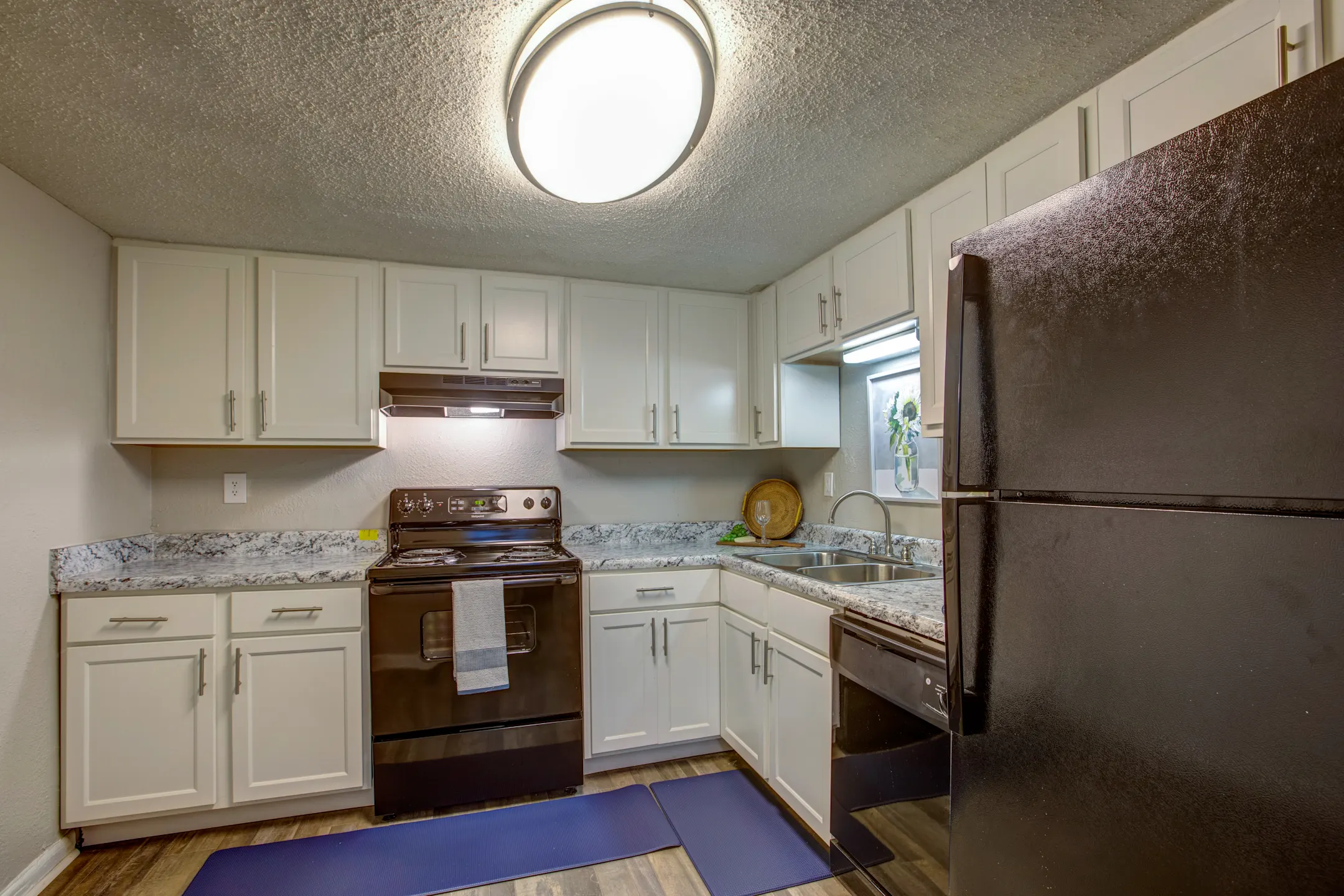 Kitchen - Rockwell Pointe - Decatur, GA