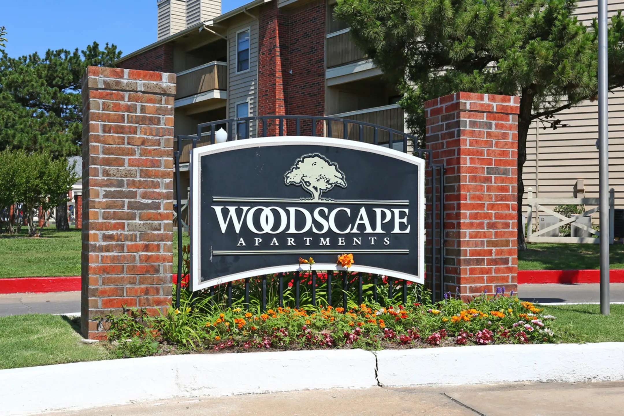 Community Signage - Woodscape - Oklahoma City, OK