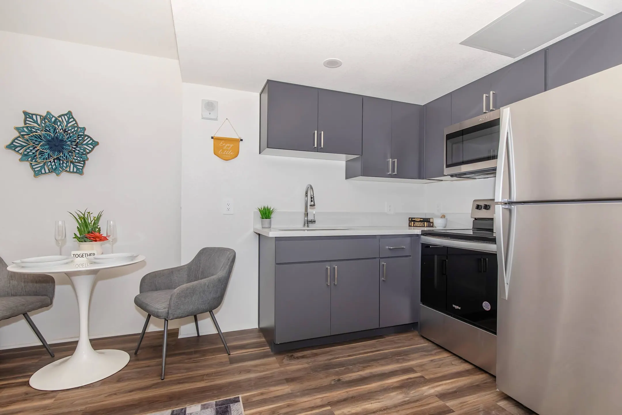 The Mod at Mills 5300 South Priest Drive Guadalupe, AZ Apartments