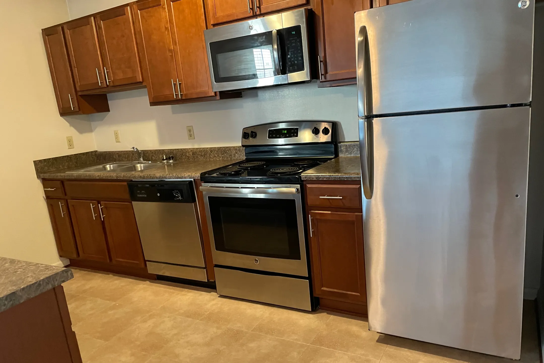 Pleasant Village Apartments - Norfolk, VA 23518