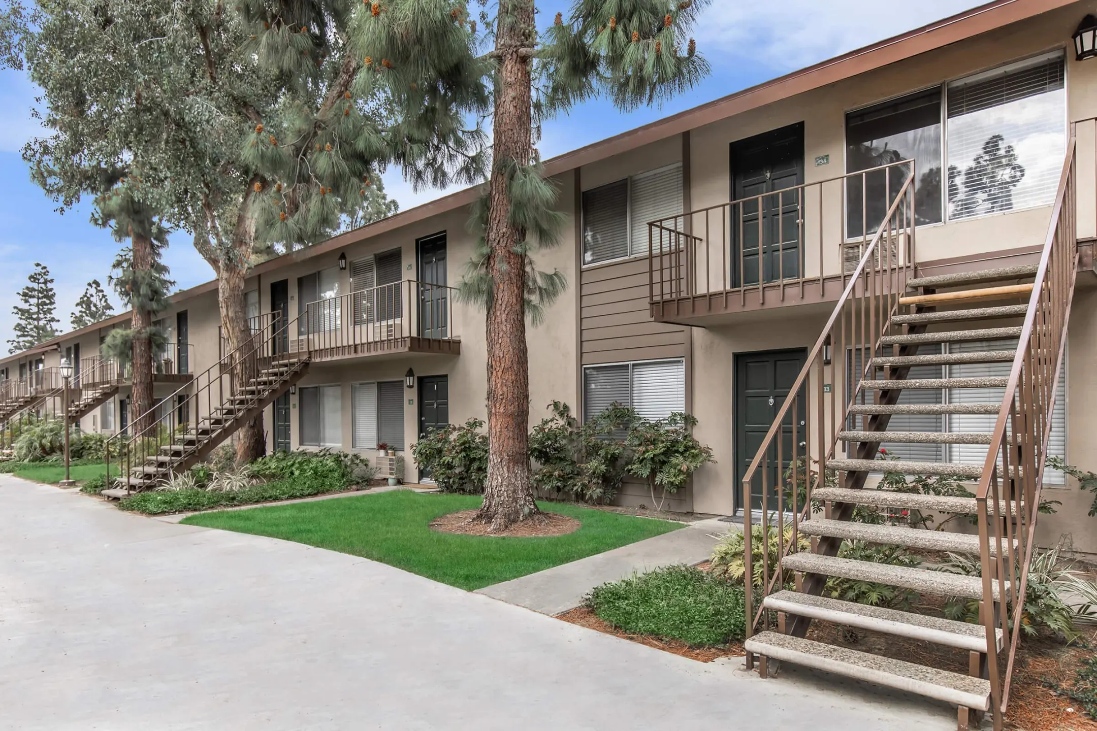 Wateridge Apartment Homes 2200 E Ball Rd Anaheim, CA Apartments for