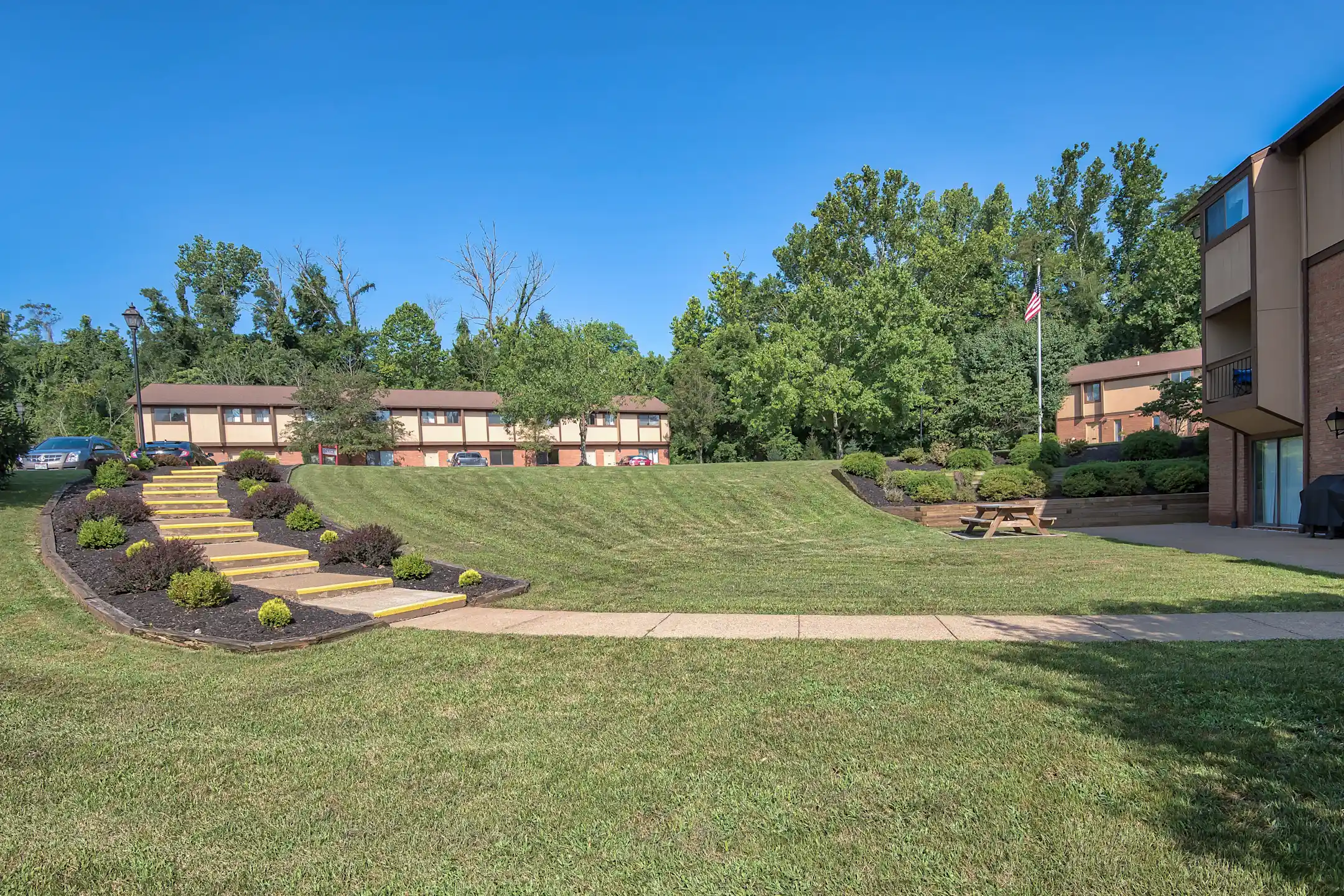 Colonial Terrace Village Family and Senior Living 200 Jefferson