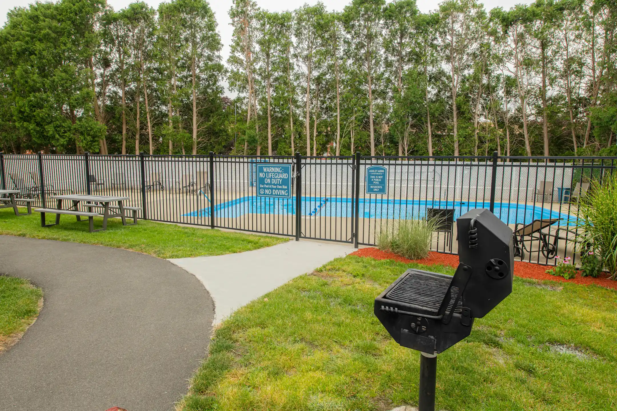 Ashley Arms Apartments West Springfield, MA 01089