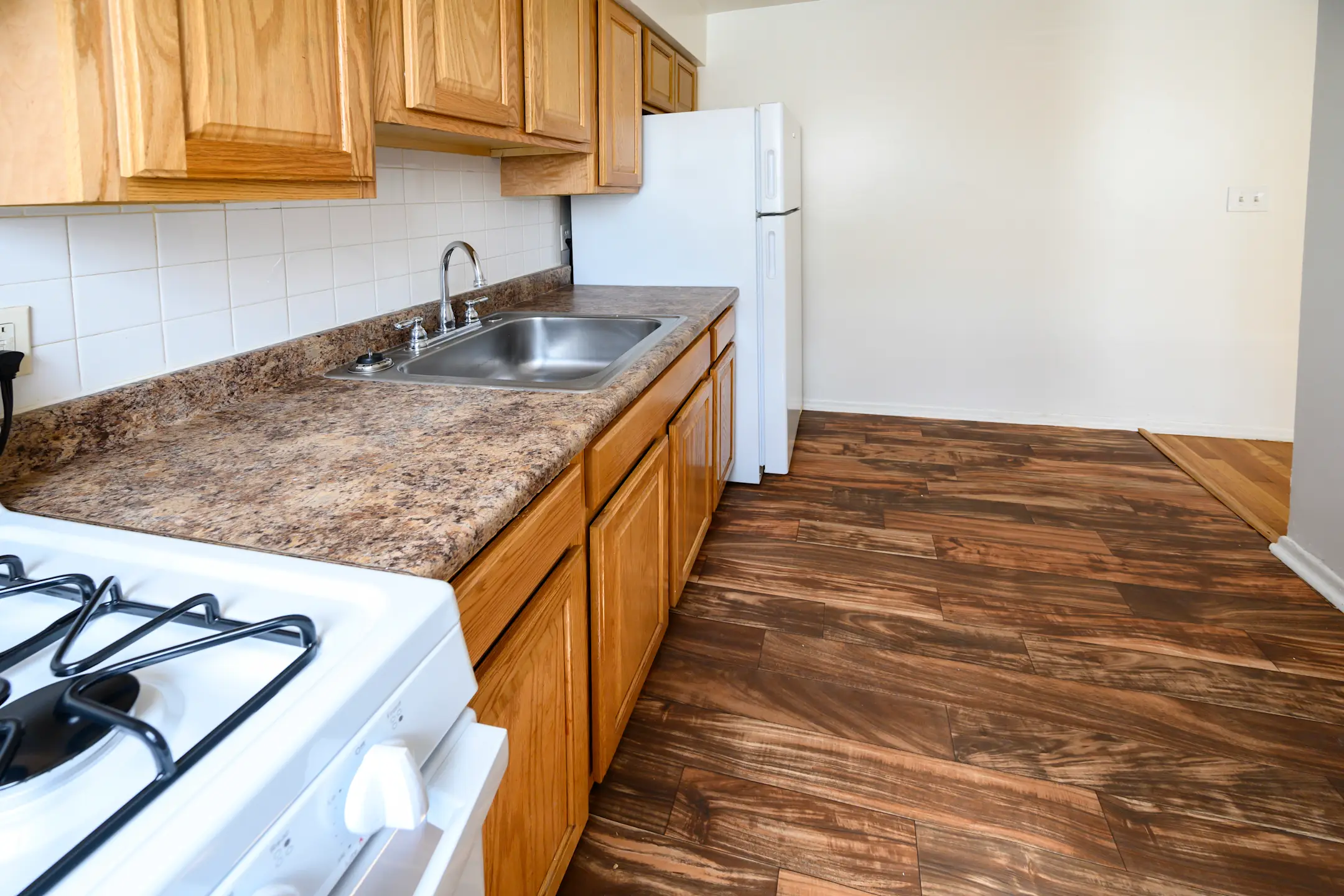 Kitchen - Rosehill Gardens - Elizabeth, NJ