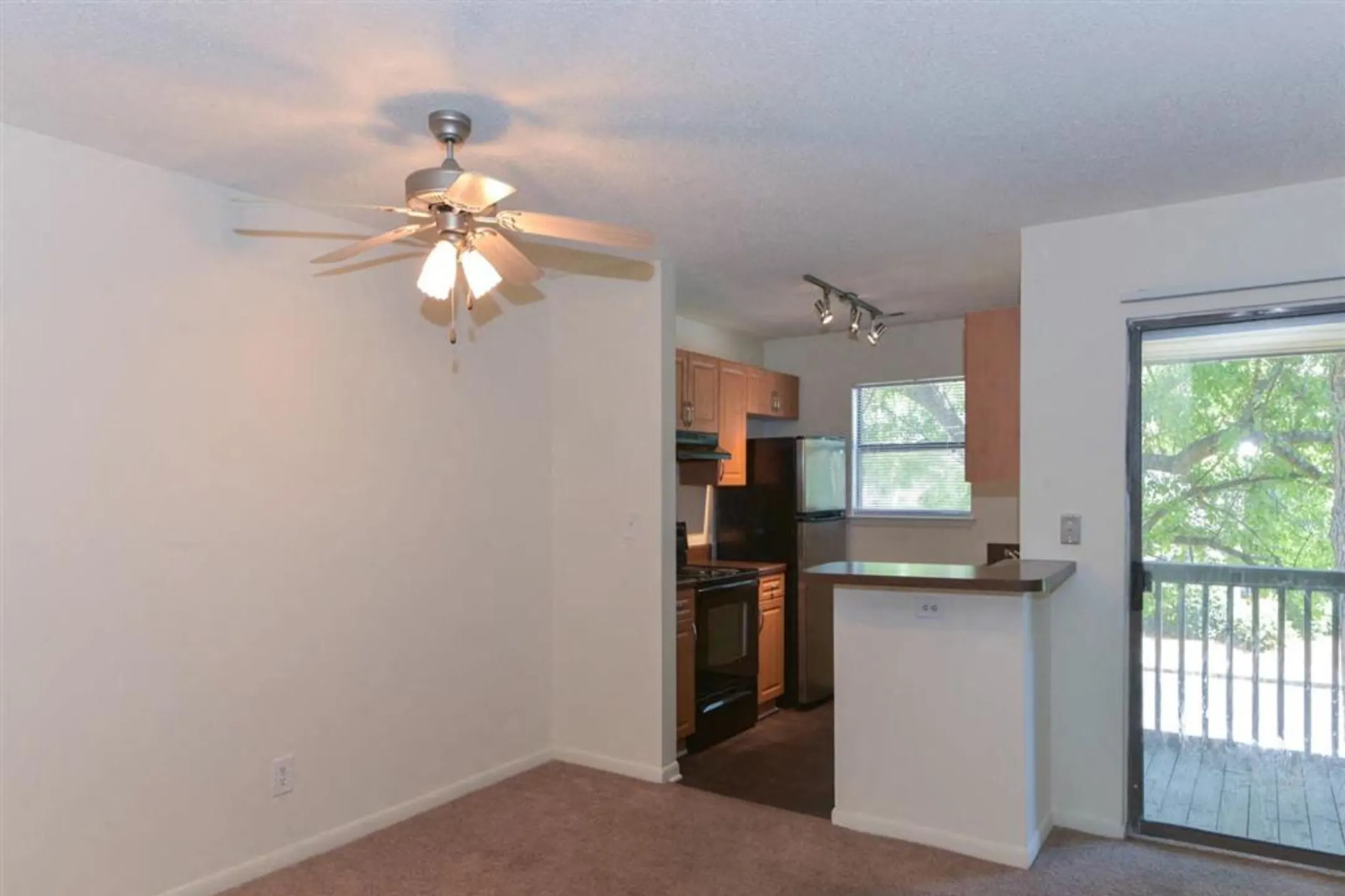 Mill Creek Apartments 414 Mill Creek Ct Wilmington, NC Apartments