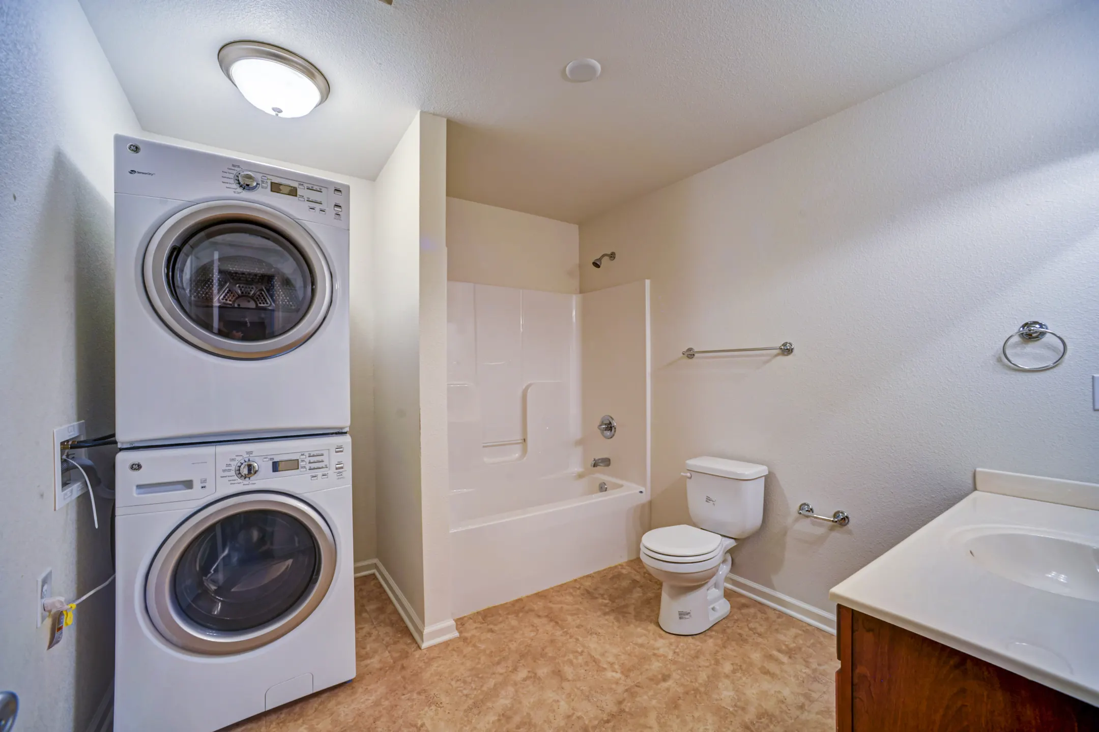 Bathroom - Kinway Apartments - Evansville, IN