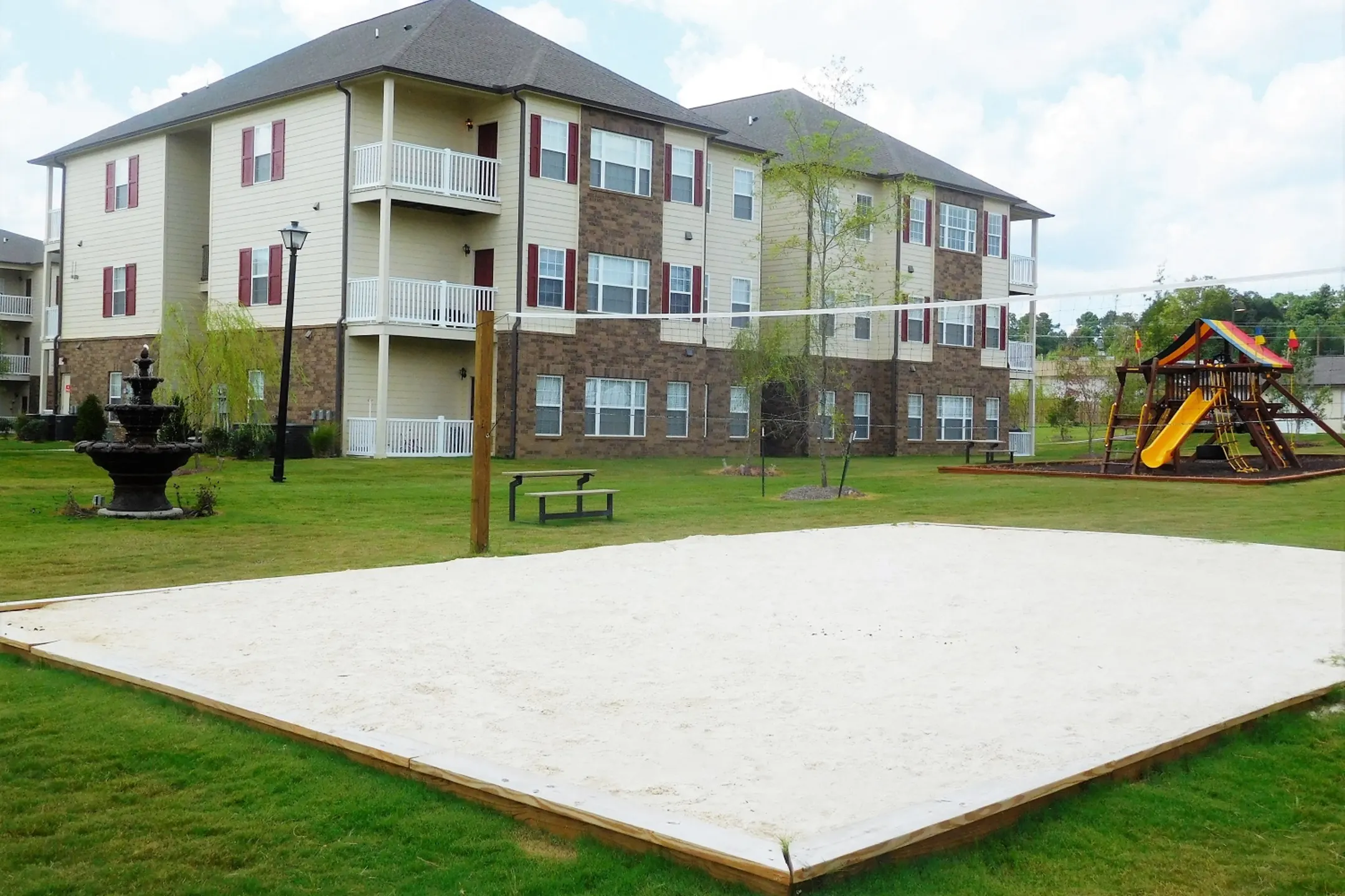 The Charleston Apartments Apartments Cordova, TN 38016