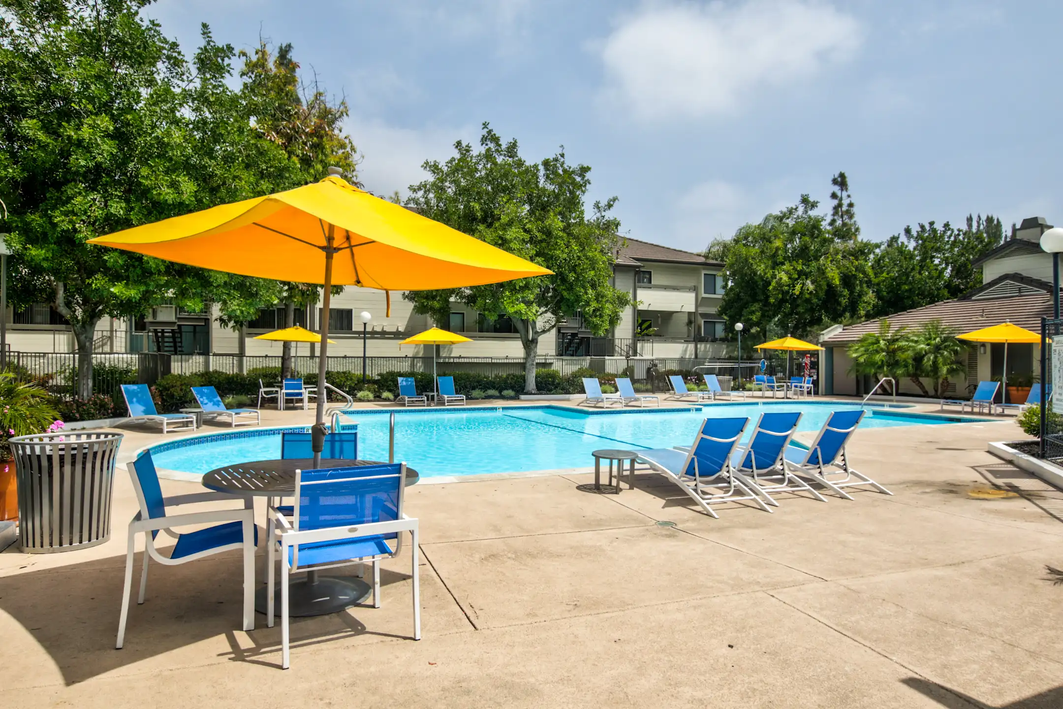 Grand Apartments on Lindley Northridge, CA 91325