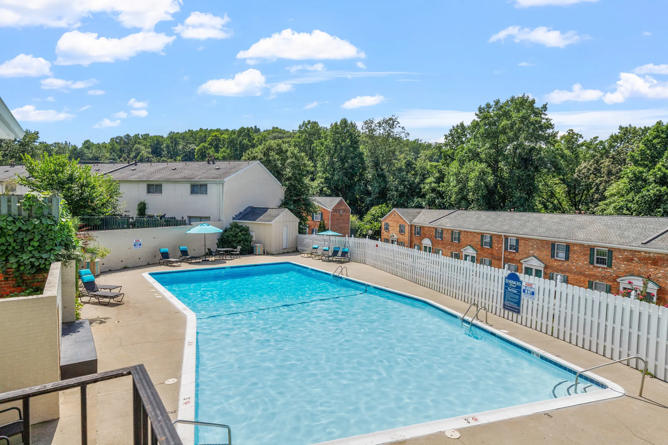 Pool - Barracks West Apartments - Charlottesville, VA