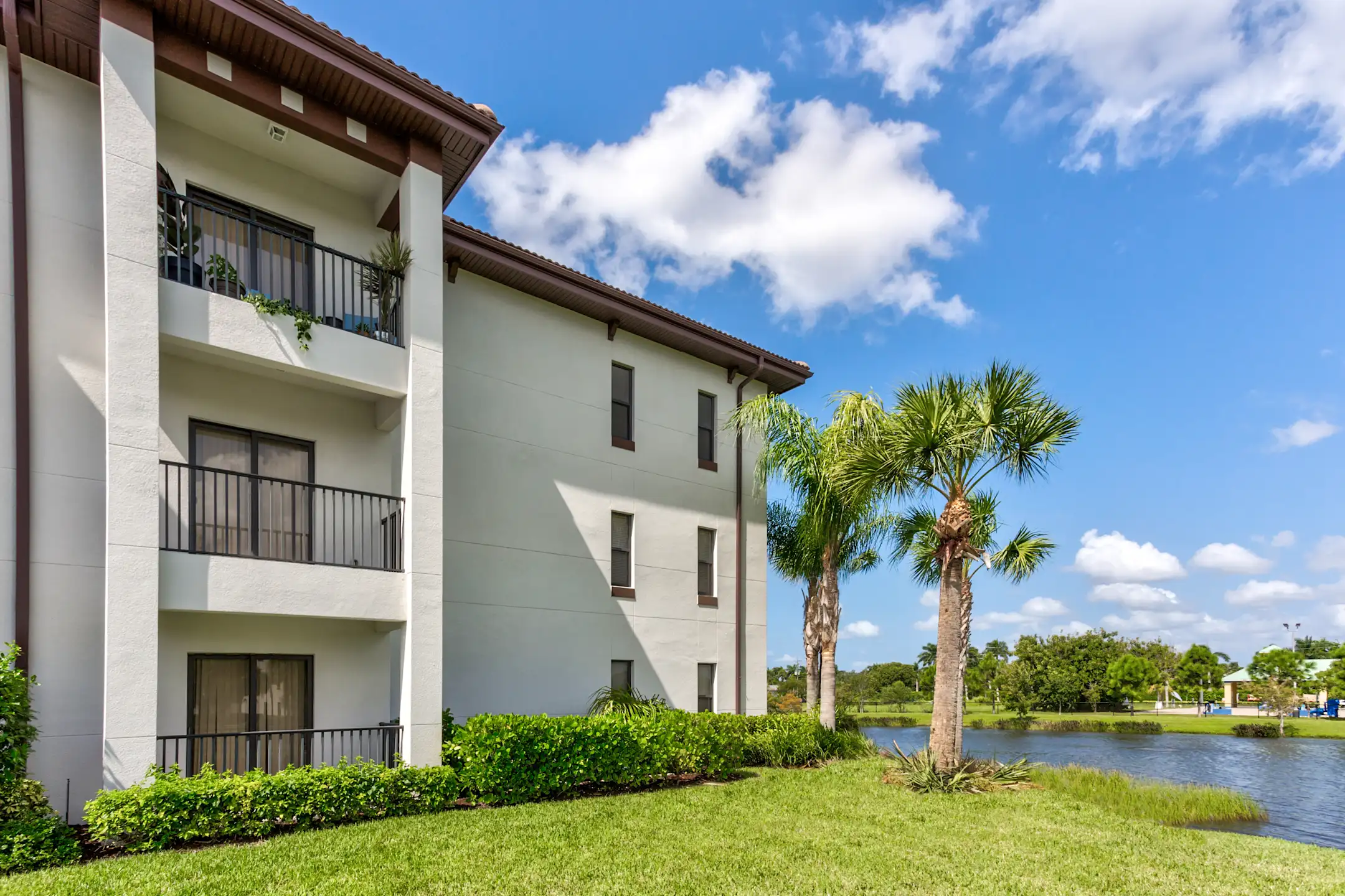 Channelside Contemporary Living Apartments 11581 Gladiolus Dr Fort