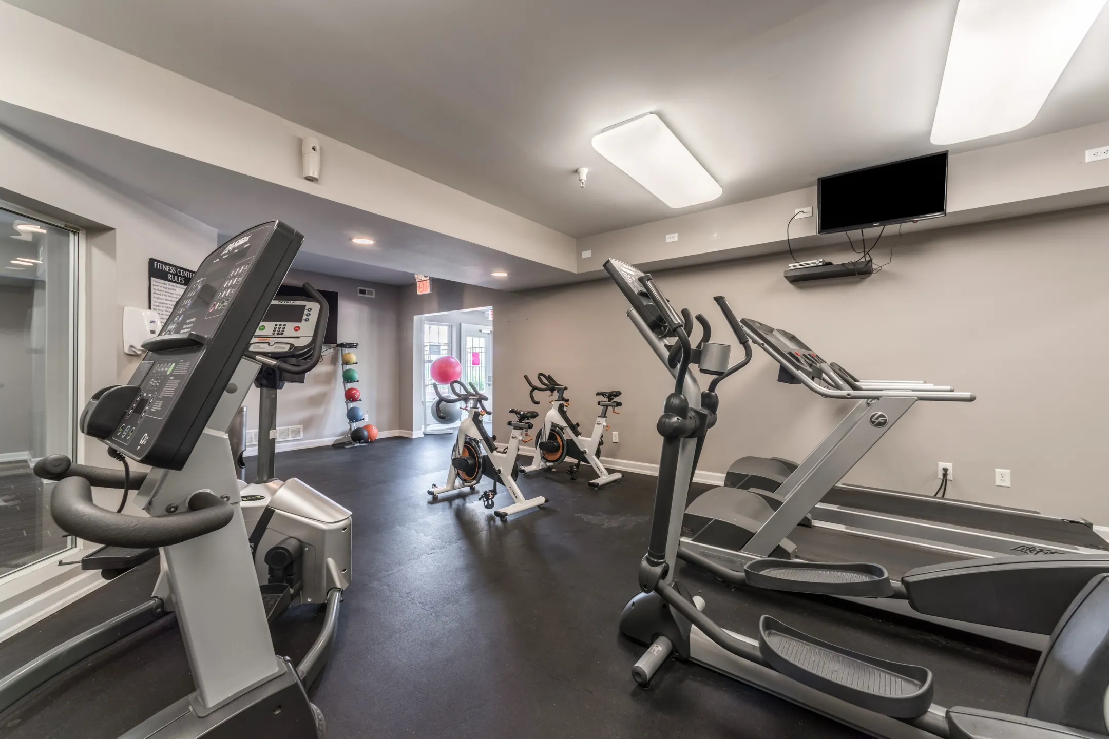 Fitness Weight Room - The Preserve at Research Park - O'Fallon, MO