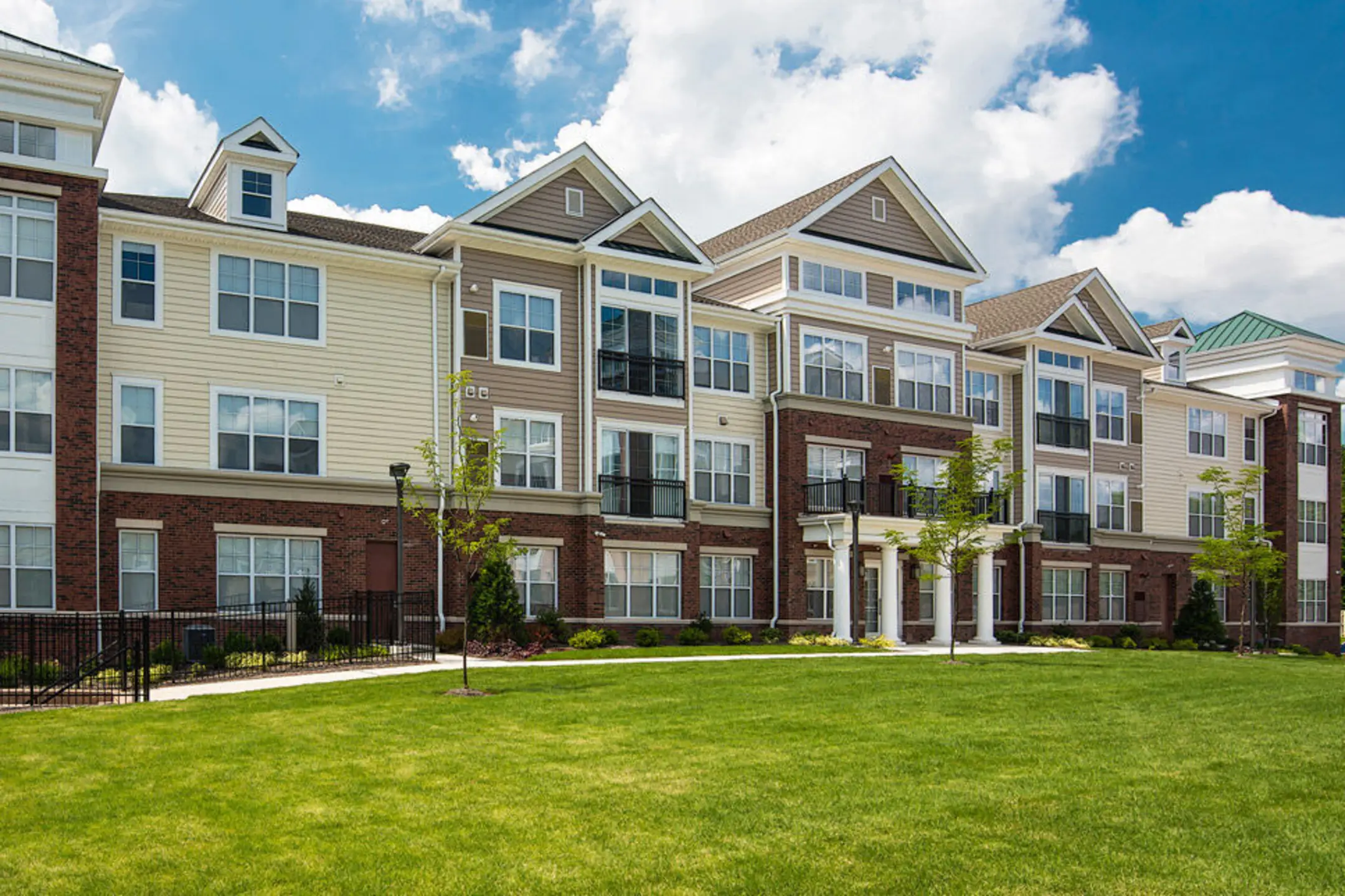 ParkVue at Livingston - 1 Briggs Circle | Livingston, NJ Apartments for ...