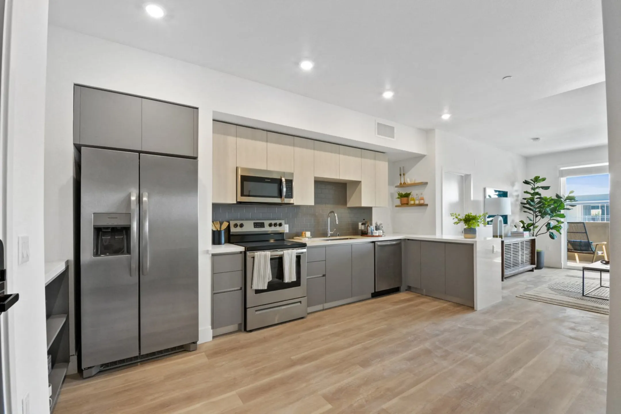 The Edgeway 9735 Oak Street Bellflower, CA Apartments for Rent Rent.