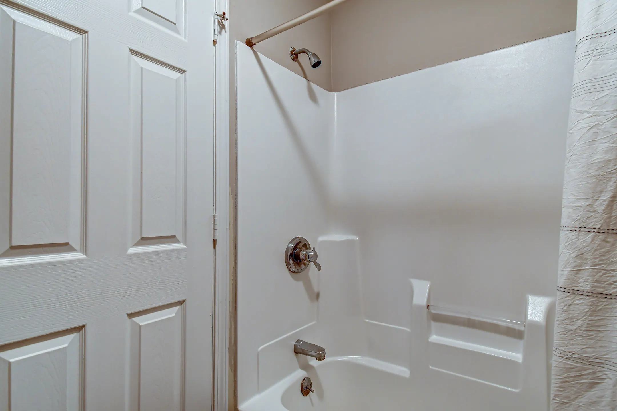 Bathroom - Kensington & Chesterfield - Muncie, IN