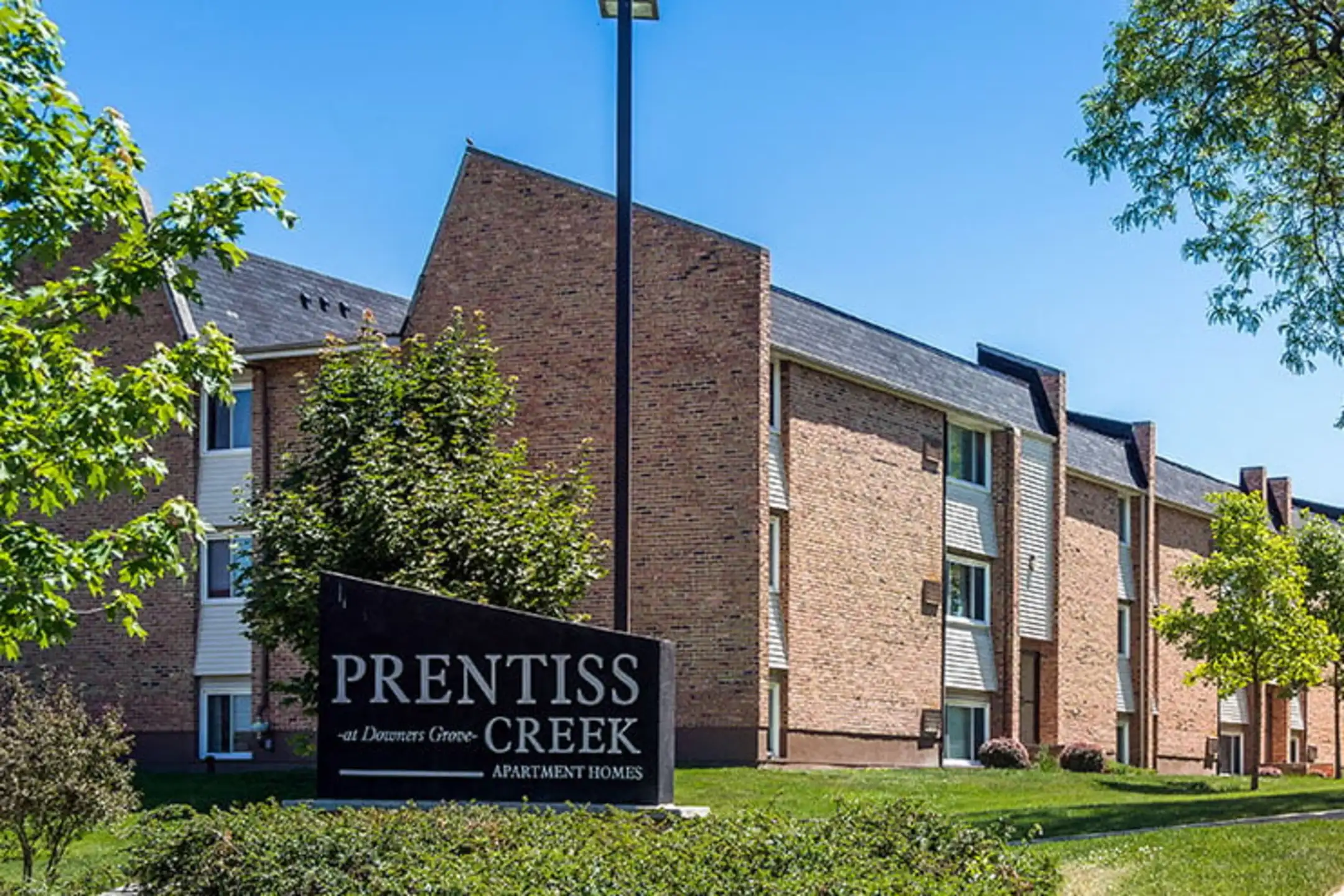 Prentiss Creek at Downers Grove Apartments Downers Grove, IL 60516