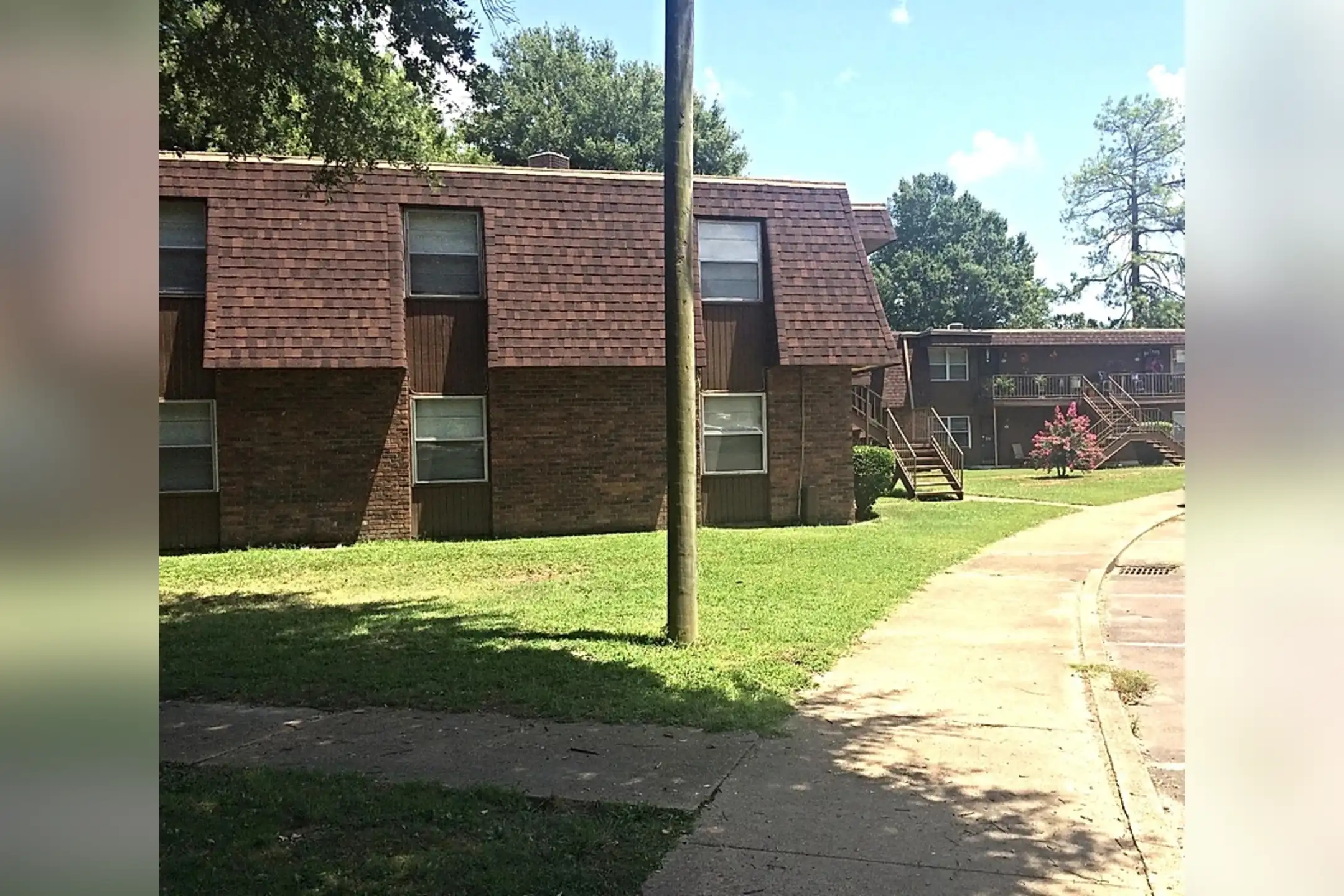 Country Club Apartments 113 Crestline Dr Clarksdale, MS Apartments