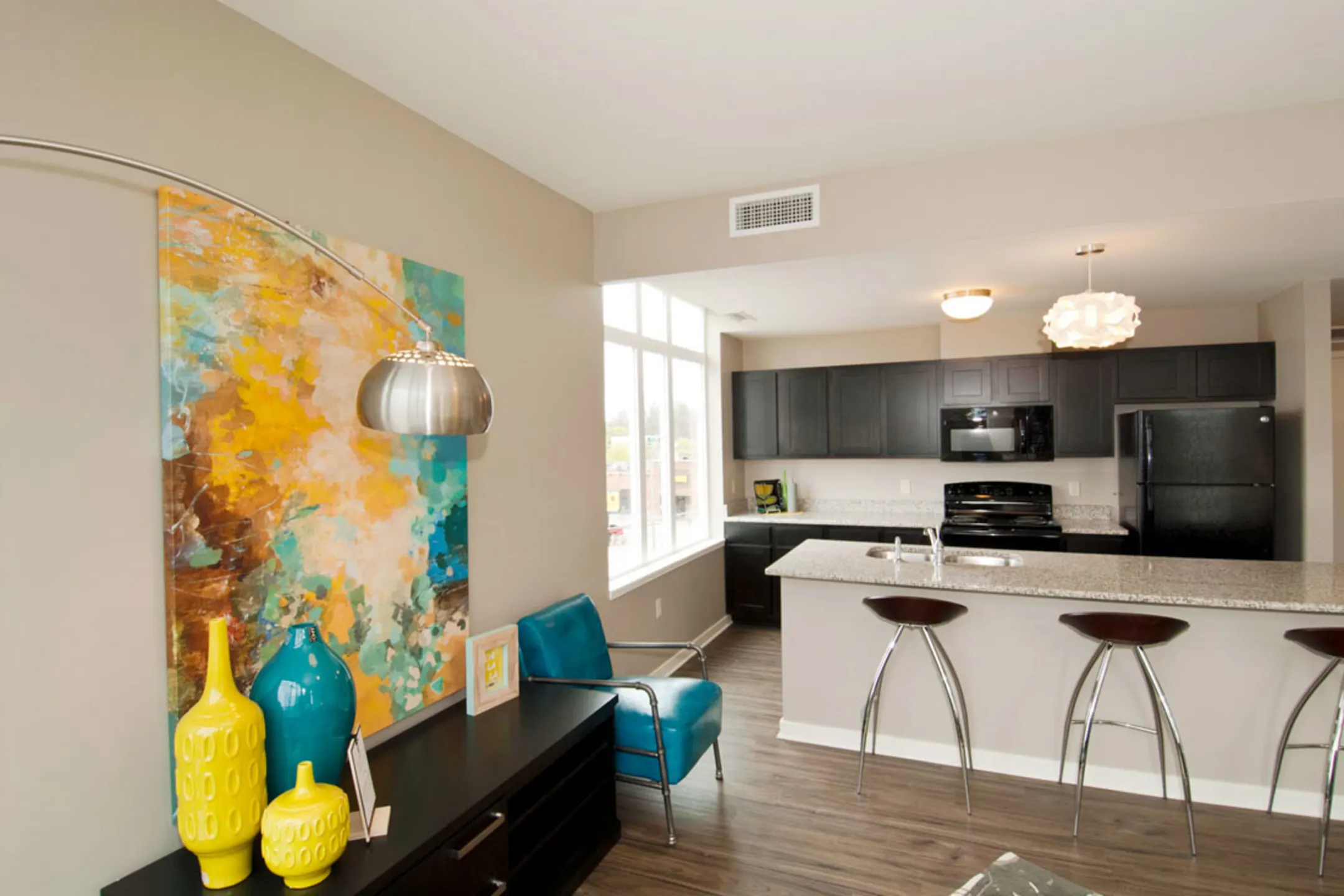 Eastown Flats 1400 Wealthy St SE Grand Rapids, MI Apartments for