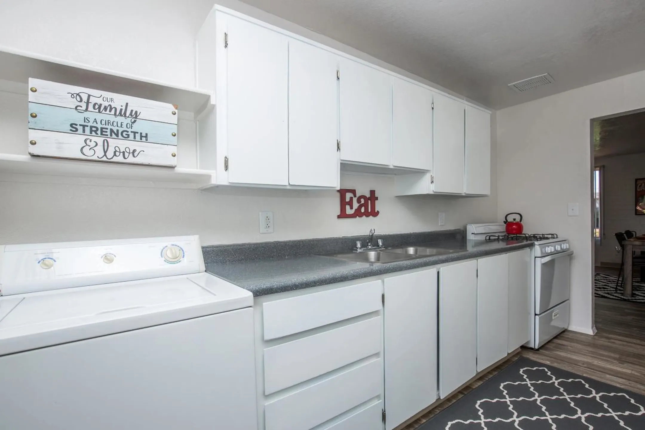 Icon on Stella Apartments Tucson, AZ 85730