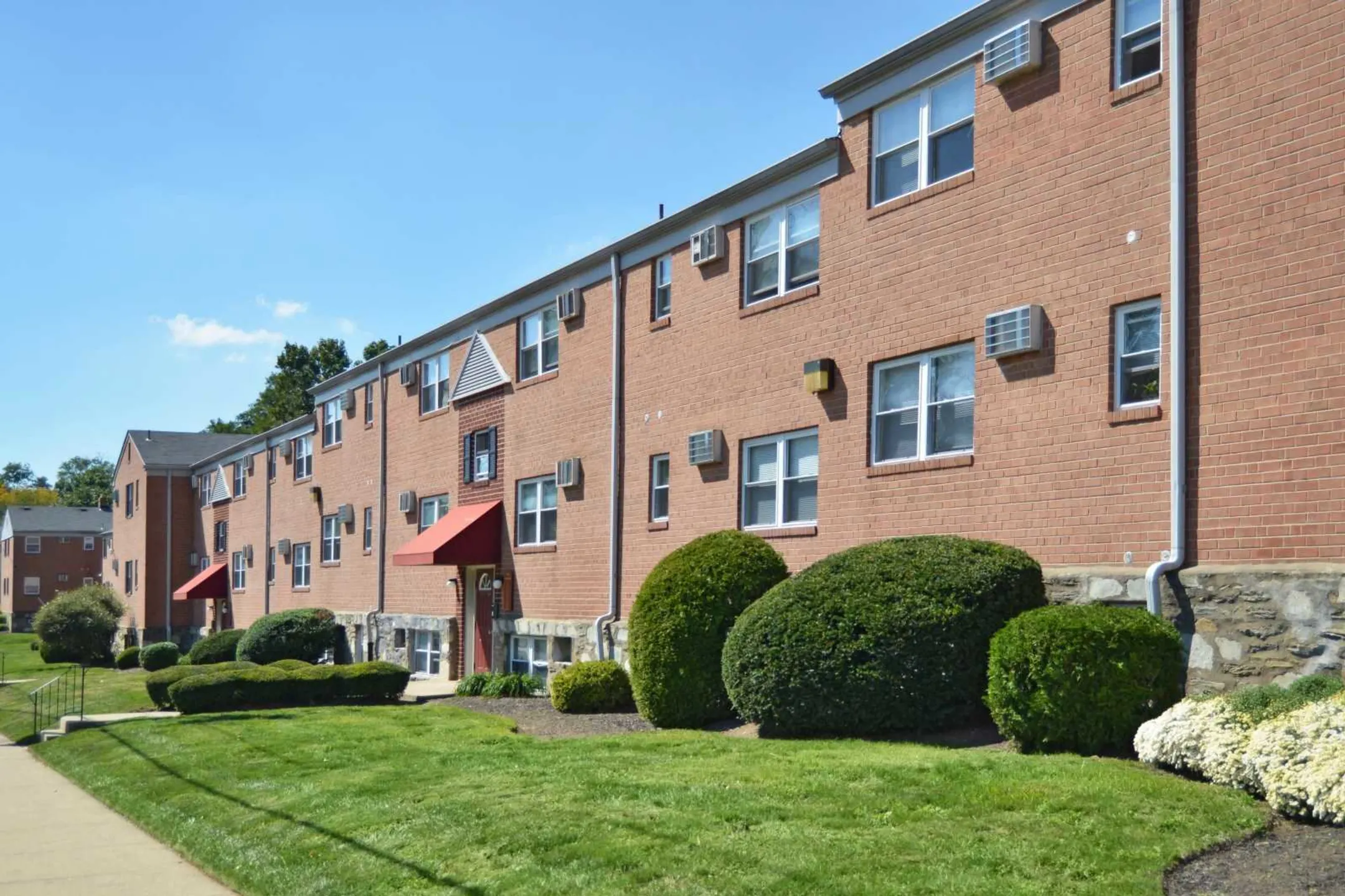 Cedar Glen Apartments - Philadelphia, PA 19115