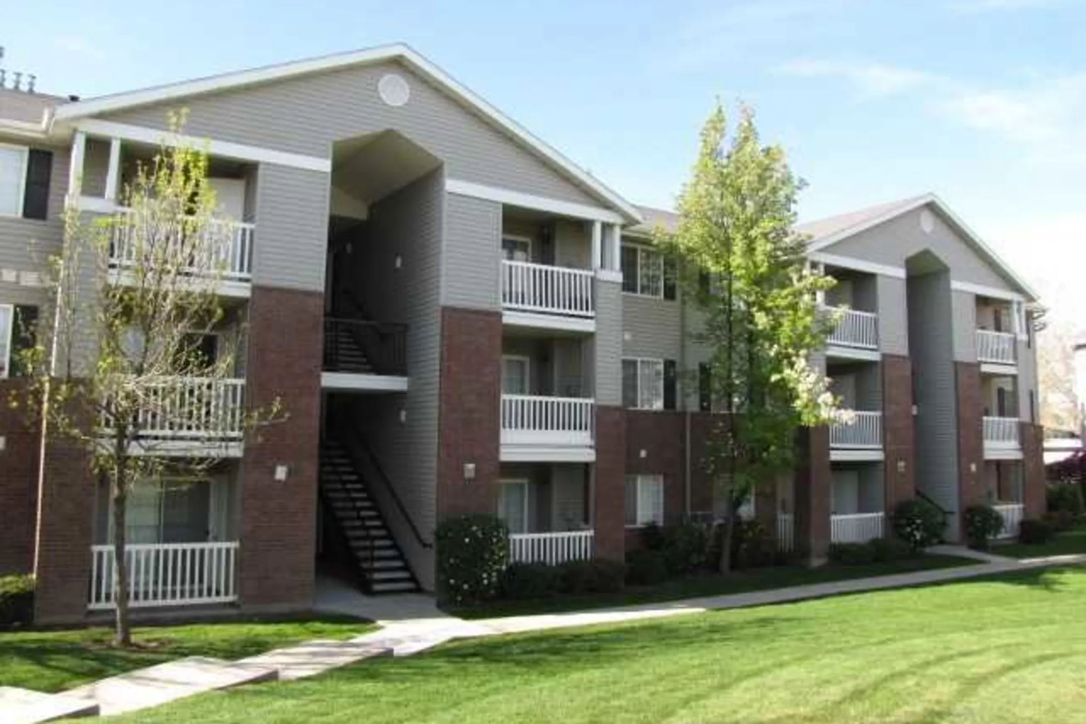 Building - Bridgeside Landing - Taylorsville, UT