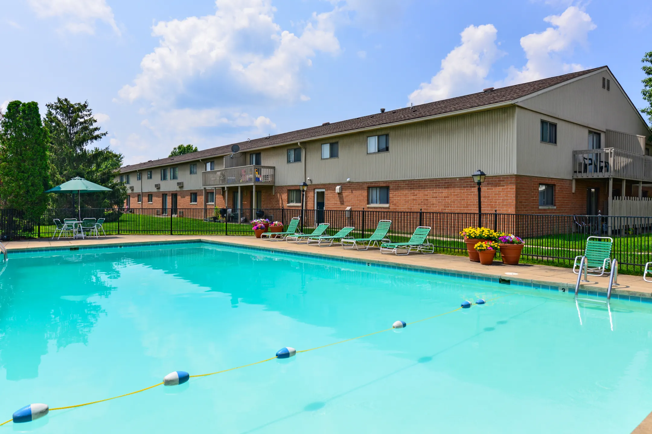 Pool - Bedford Green Apartments - Bedford, OH