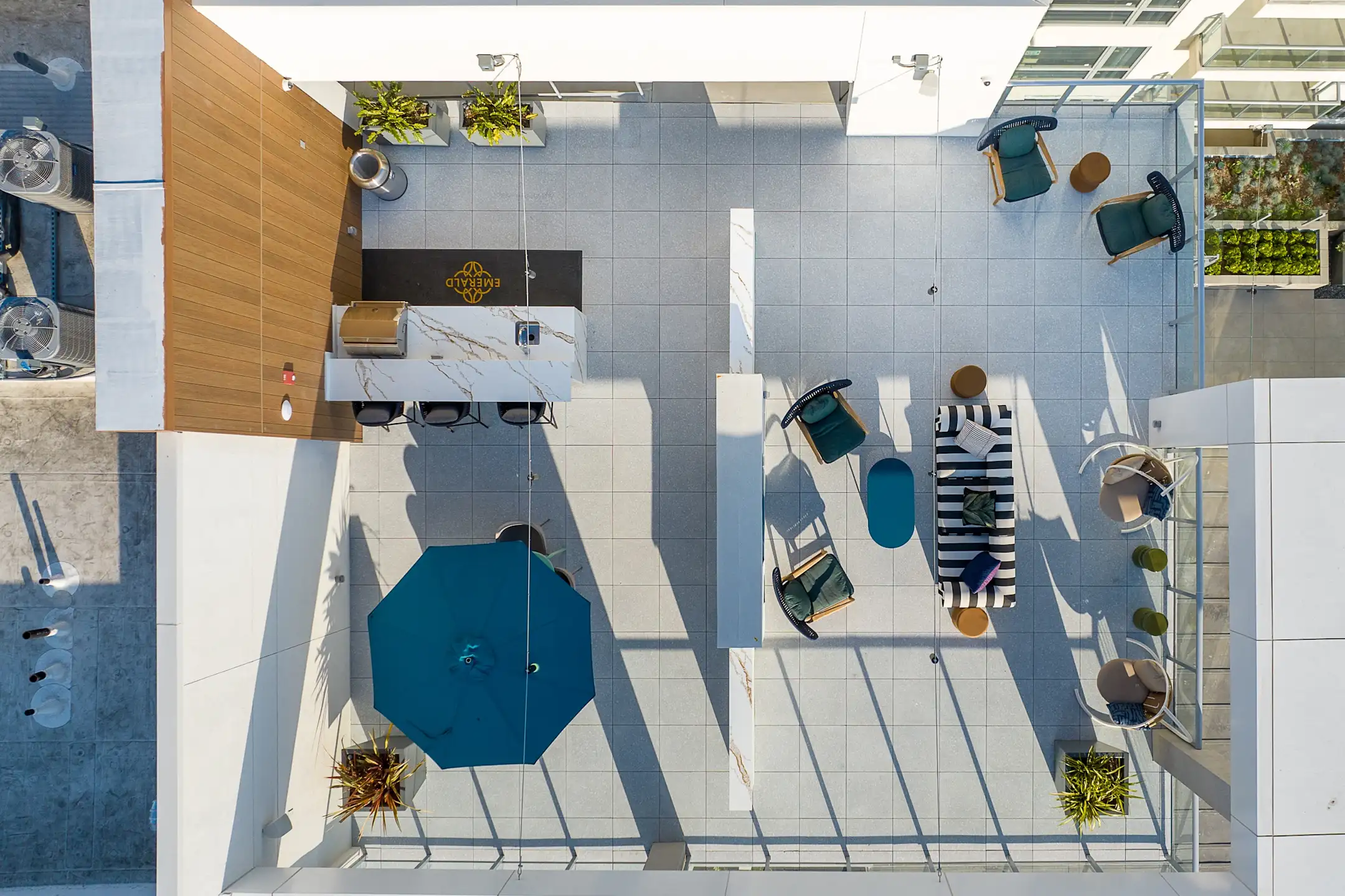 Emerald Apartments - Los Angeles, CA