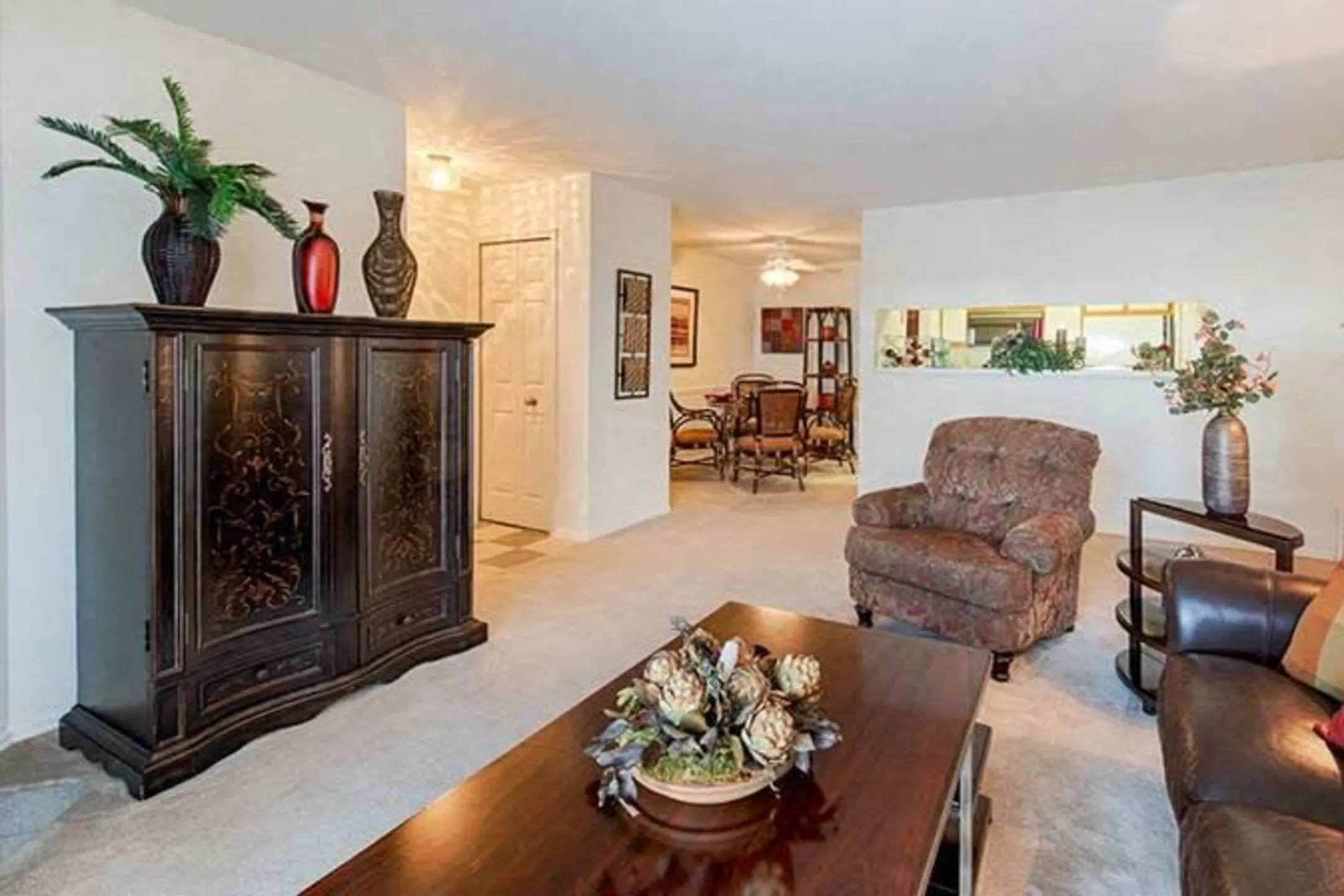 Woodbury Commons Apartments Parma, OH 44130