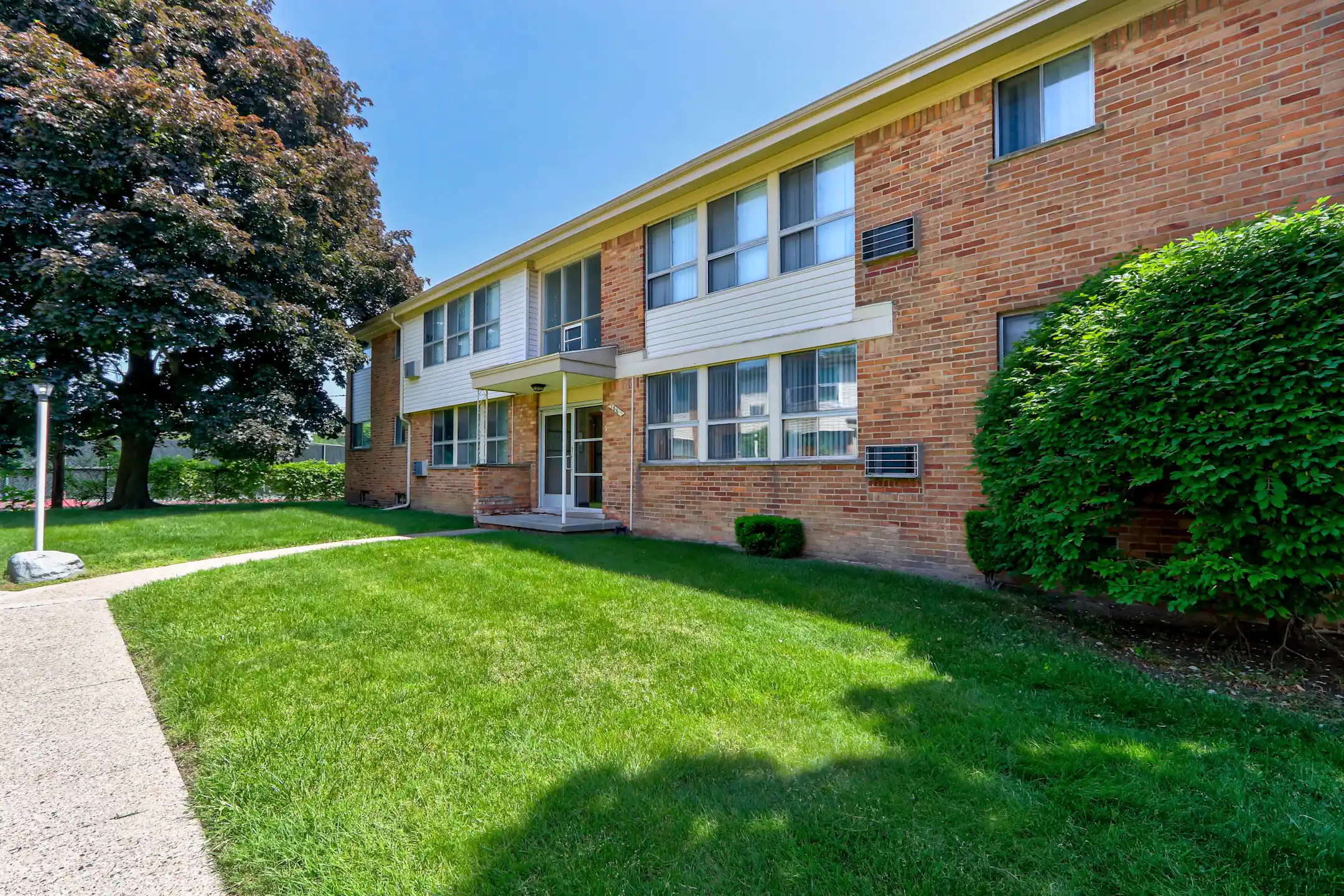 Elmsleigh Apartments Apartments Royal Oak, MI 48073