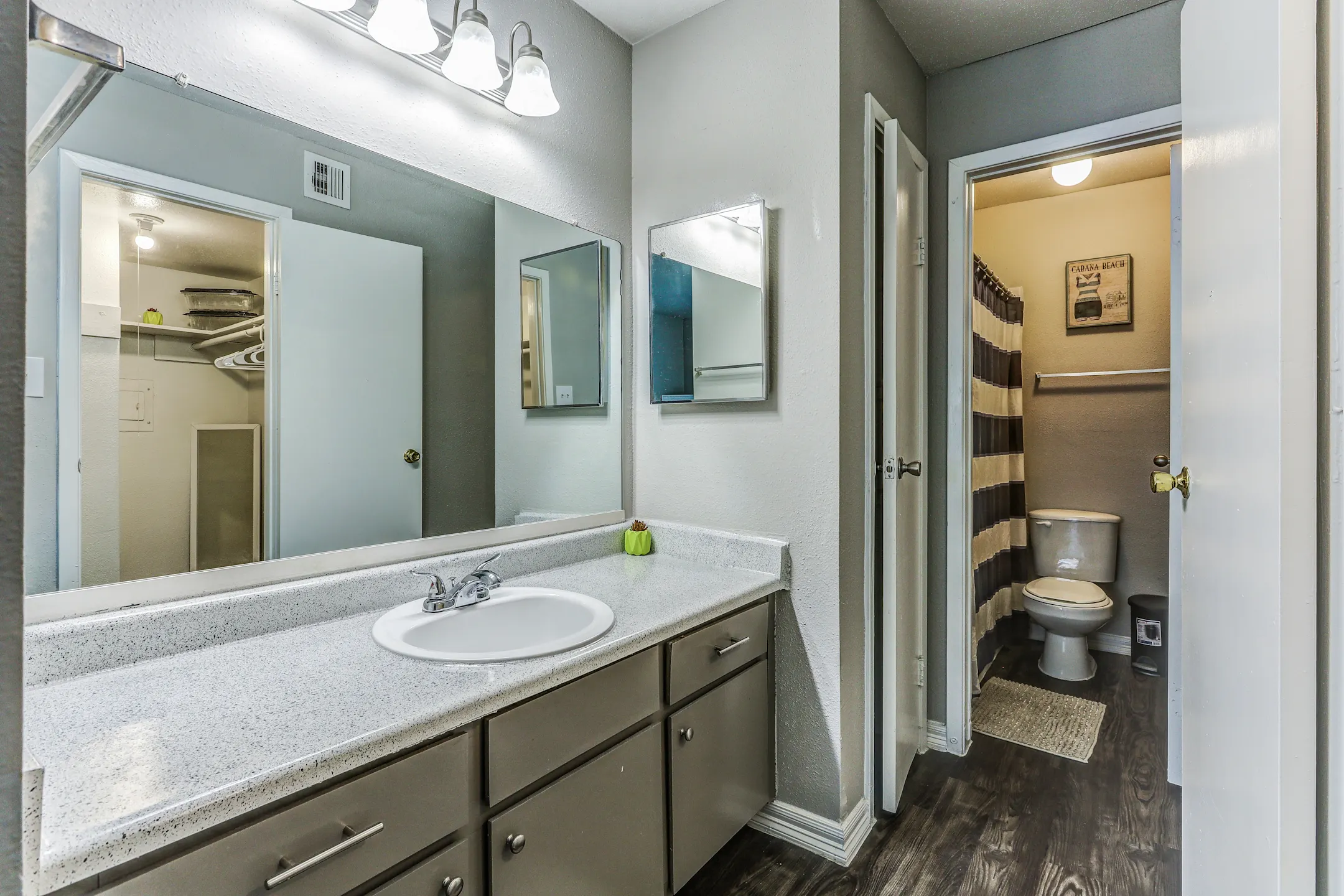 Bathroom - Shadow Creek - Houston, TX