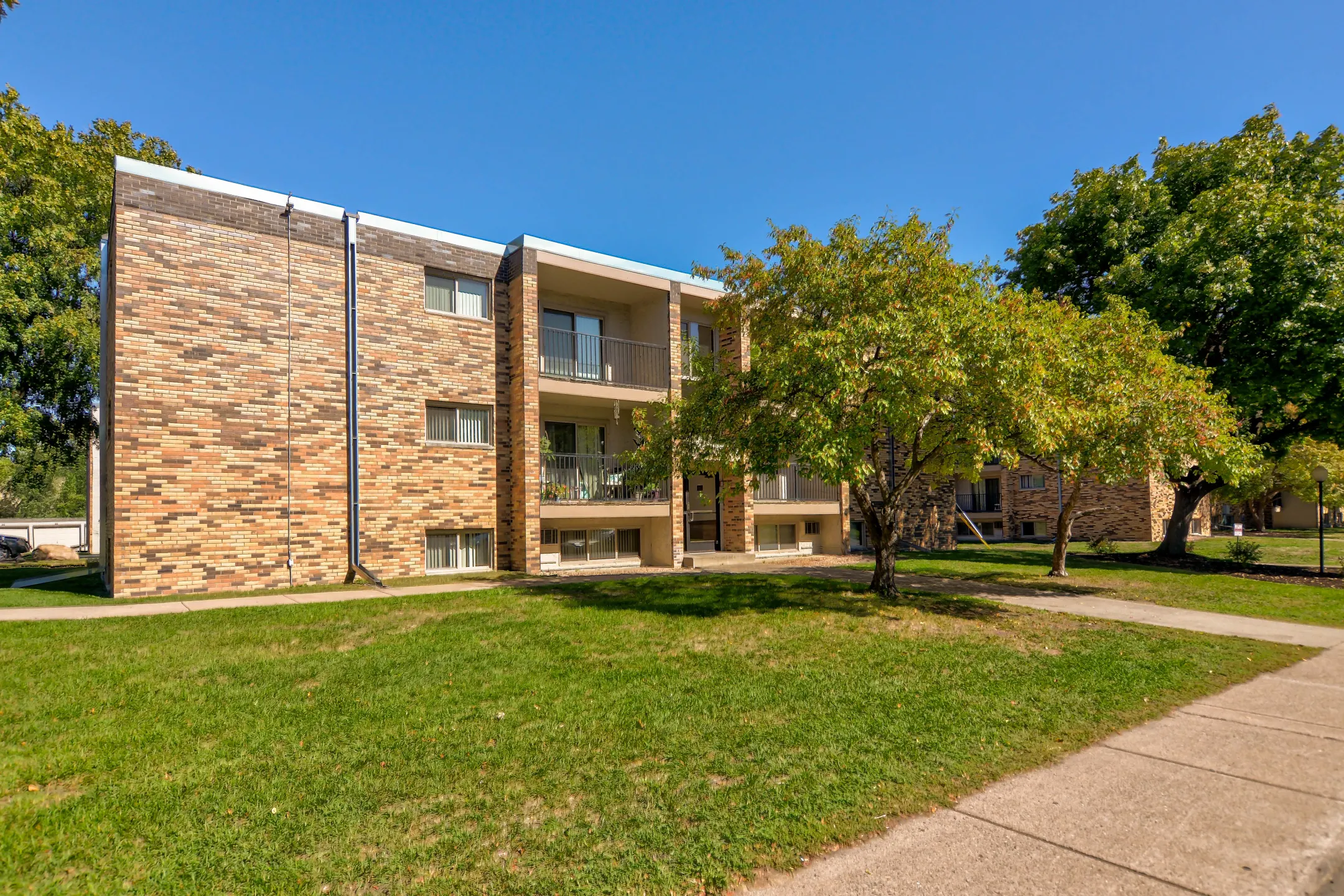 The Willows Apartments Apartments - Brooklyn Park, MN 55429