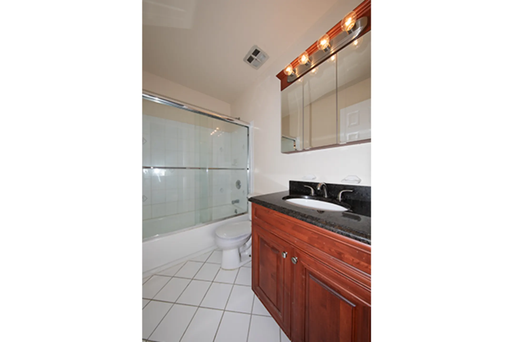 Fairfield Village At Commack Apartments Commack, NY 11725