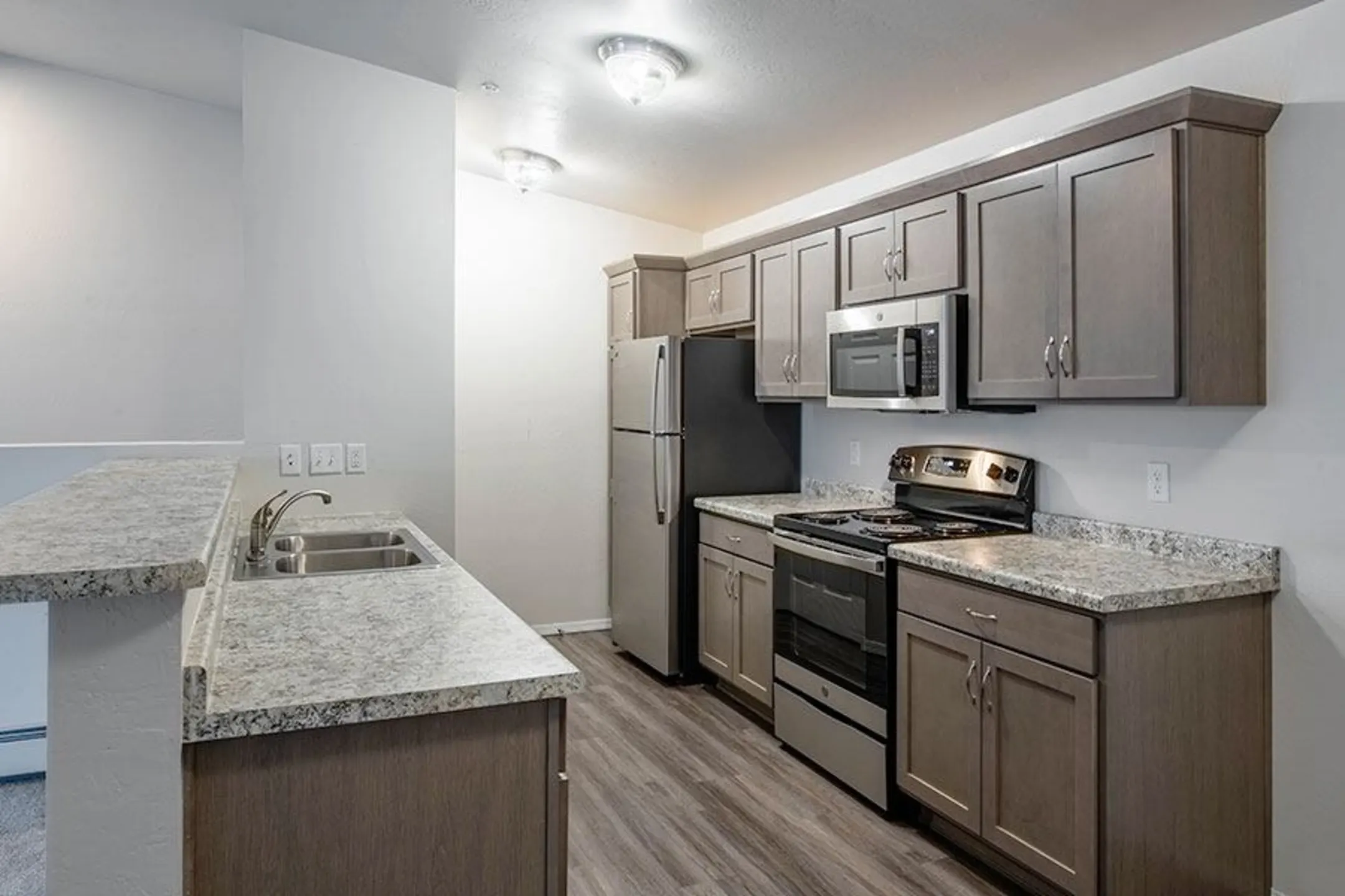 Pleasant Drive Estates 1400 Pleasant Drive Plover, WI Apartments