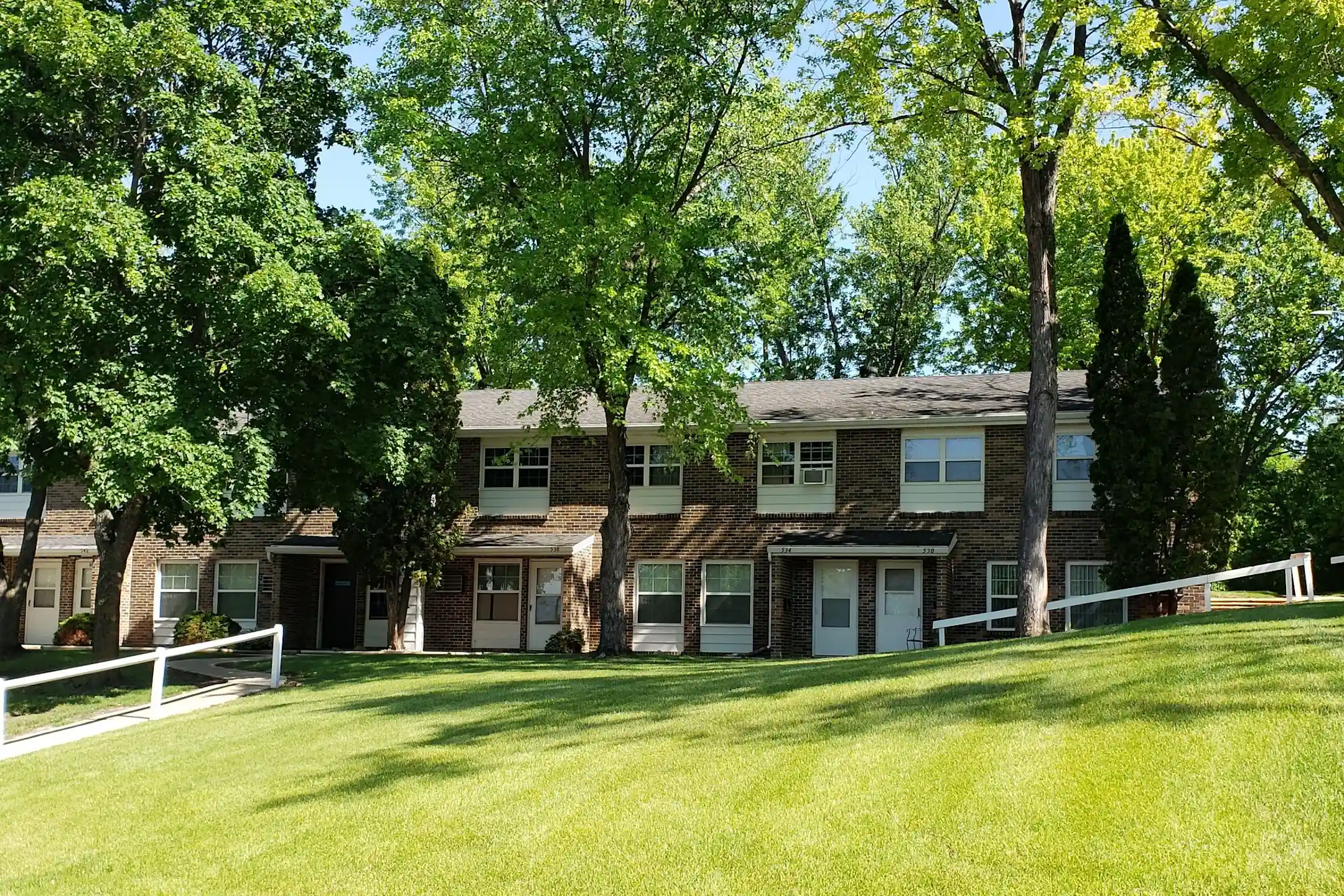 Colonial Village 1234 N Broadway Fergus Falls, MN Apartments for