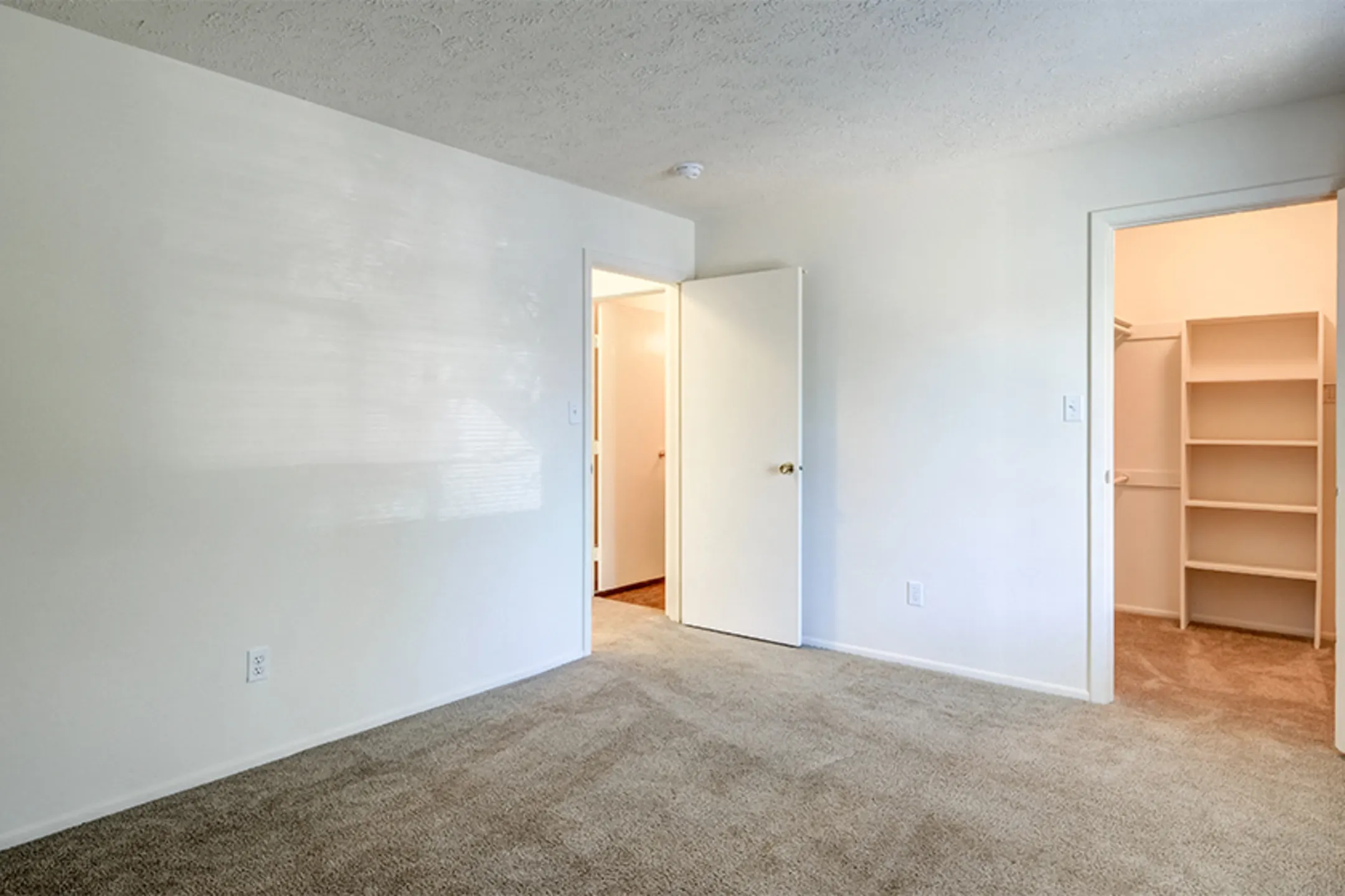 The Woods of Eagle Creek Apartments Apartments Indianapolis, IN 46254