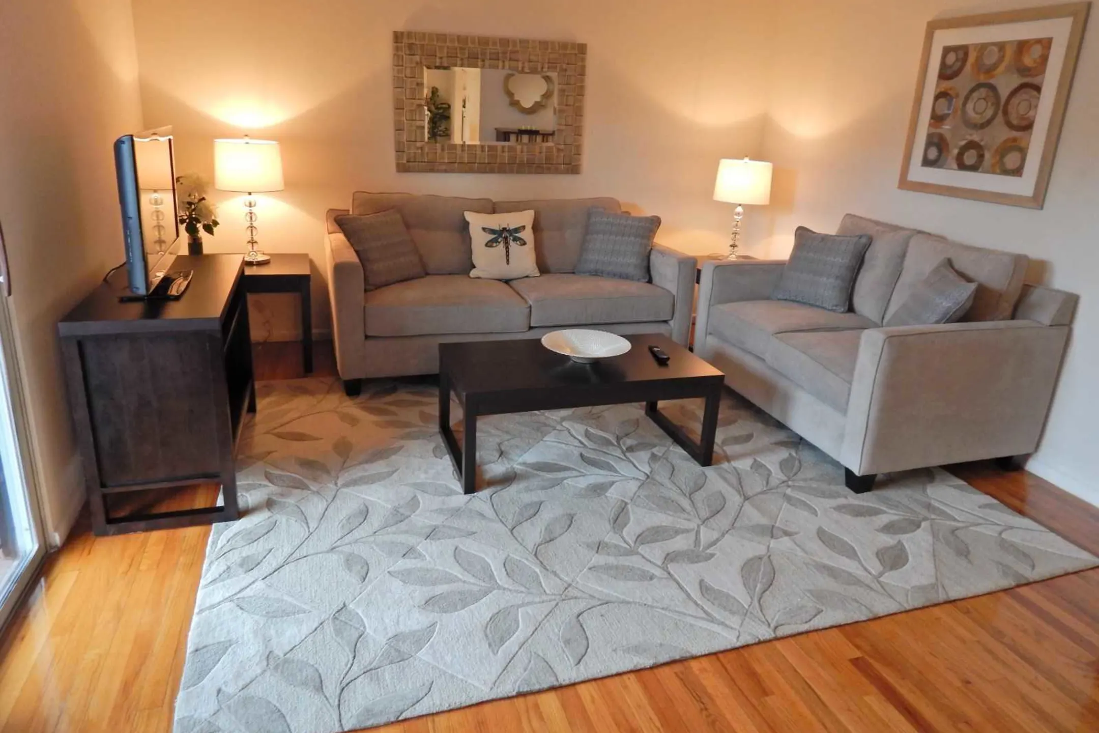 Living Room - Hamden Ridge - Hamden, CT