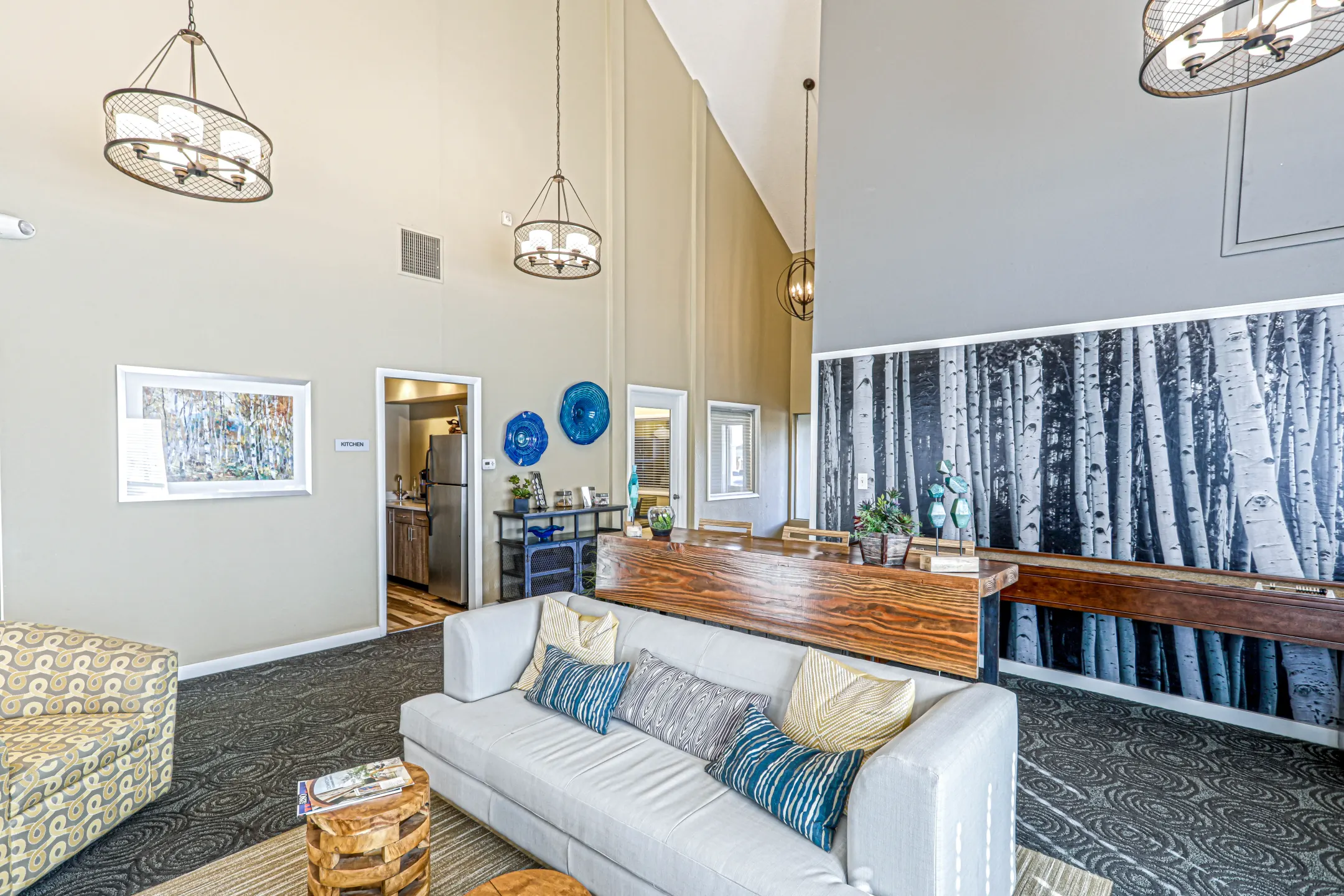 Living Room - Arabella Apartments - Denver, CO