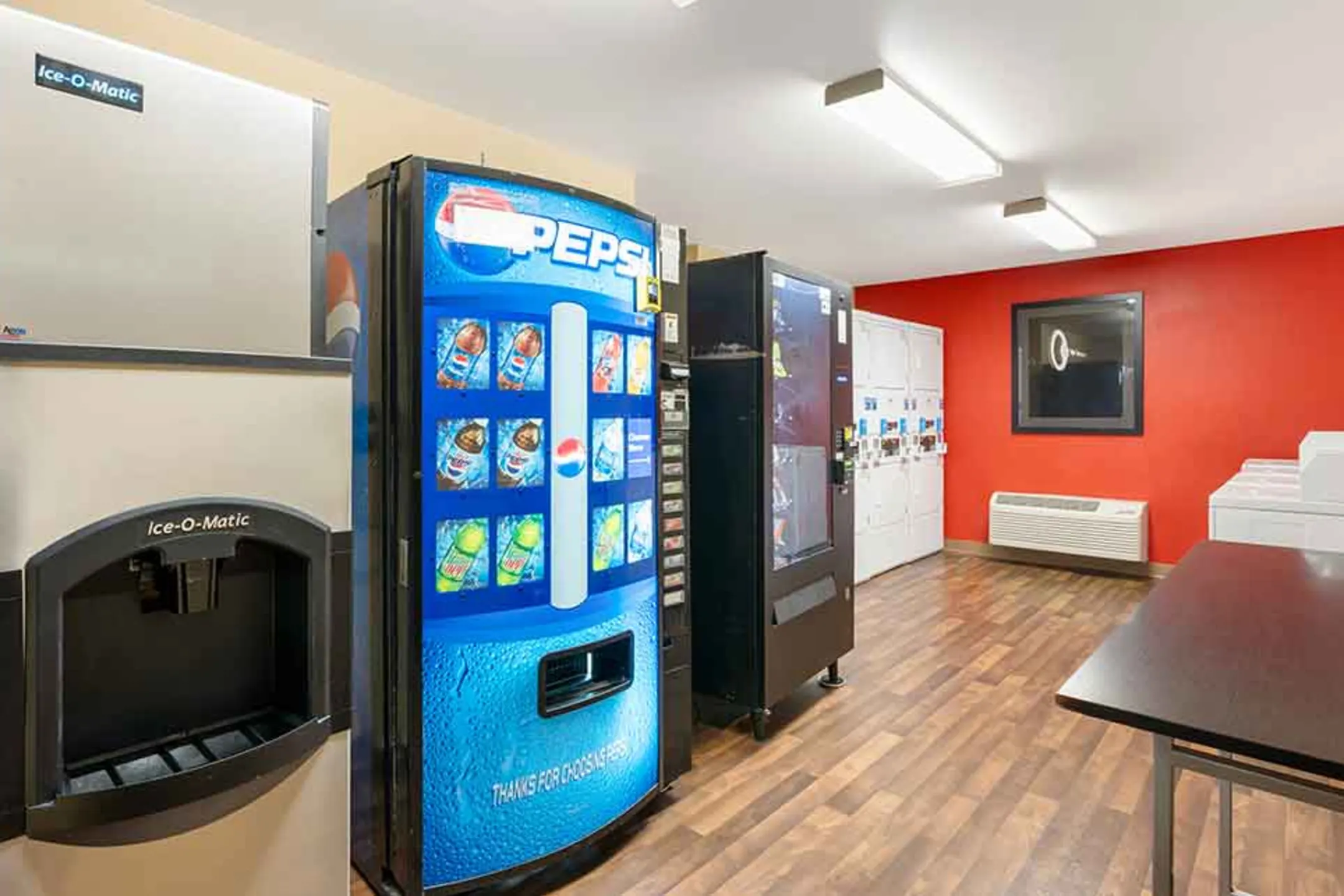 Furnished Studio Cincinnati Covington Apartments Covington, KY 41011