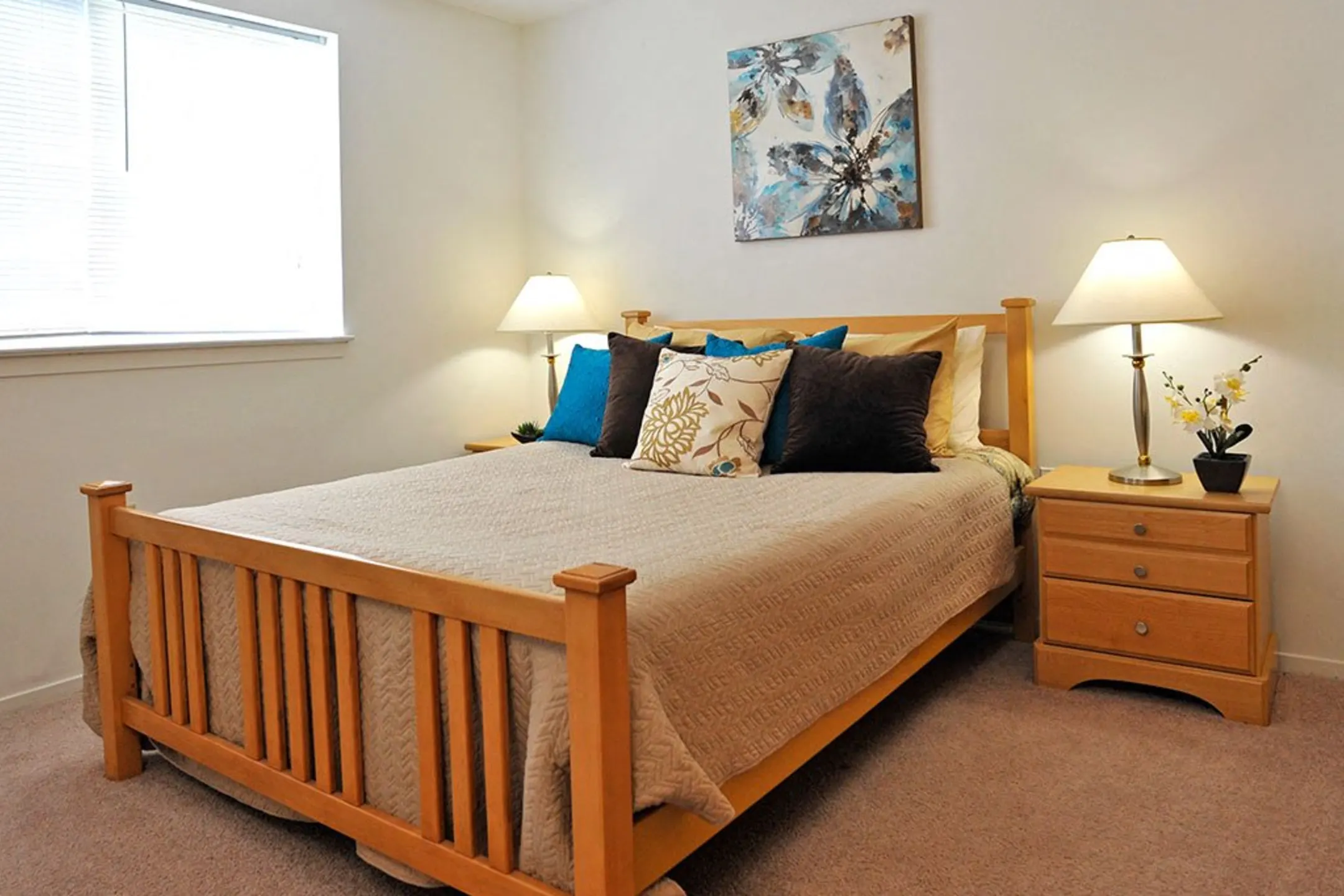 The Harbours Apartments Clinton Township, MI 48038