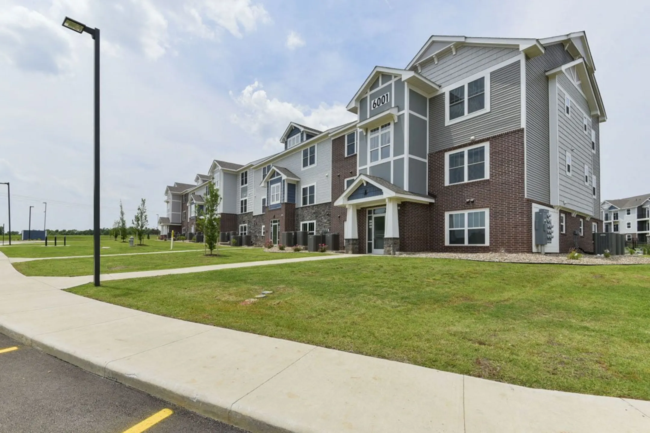 Dodson Pointe Apartment Homes Apartments Rogers, AR 72758