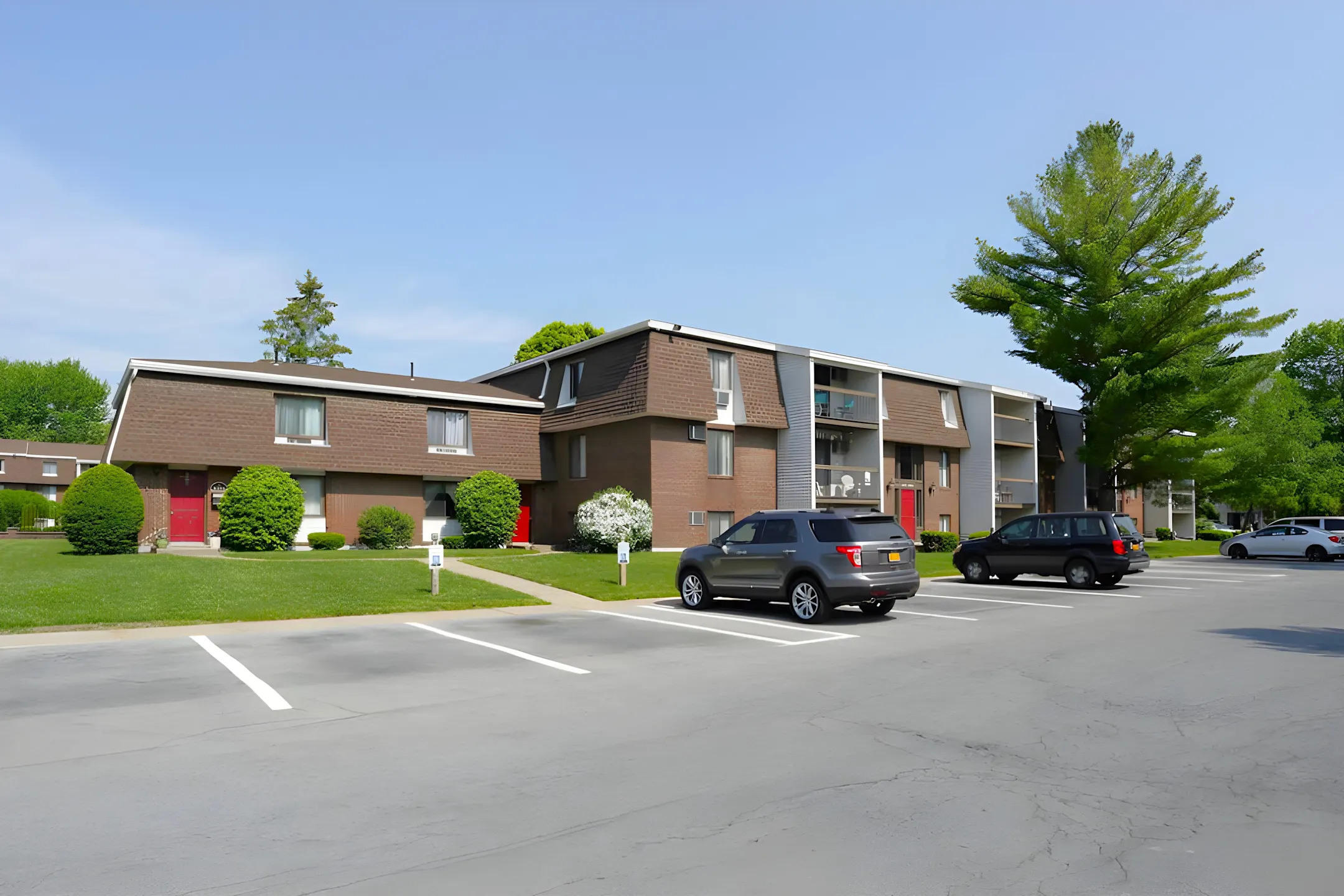 Building - Regency Park North - Queensbury, NY