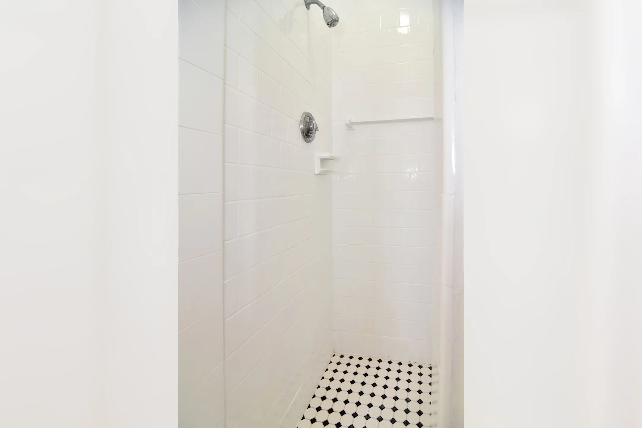 Bathroom - Wayland Manor - Providence, RI