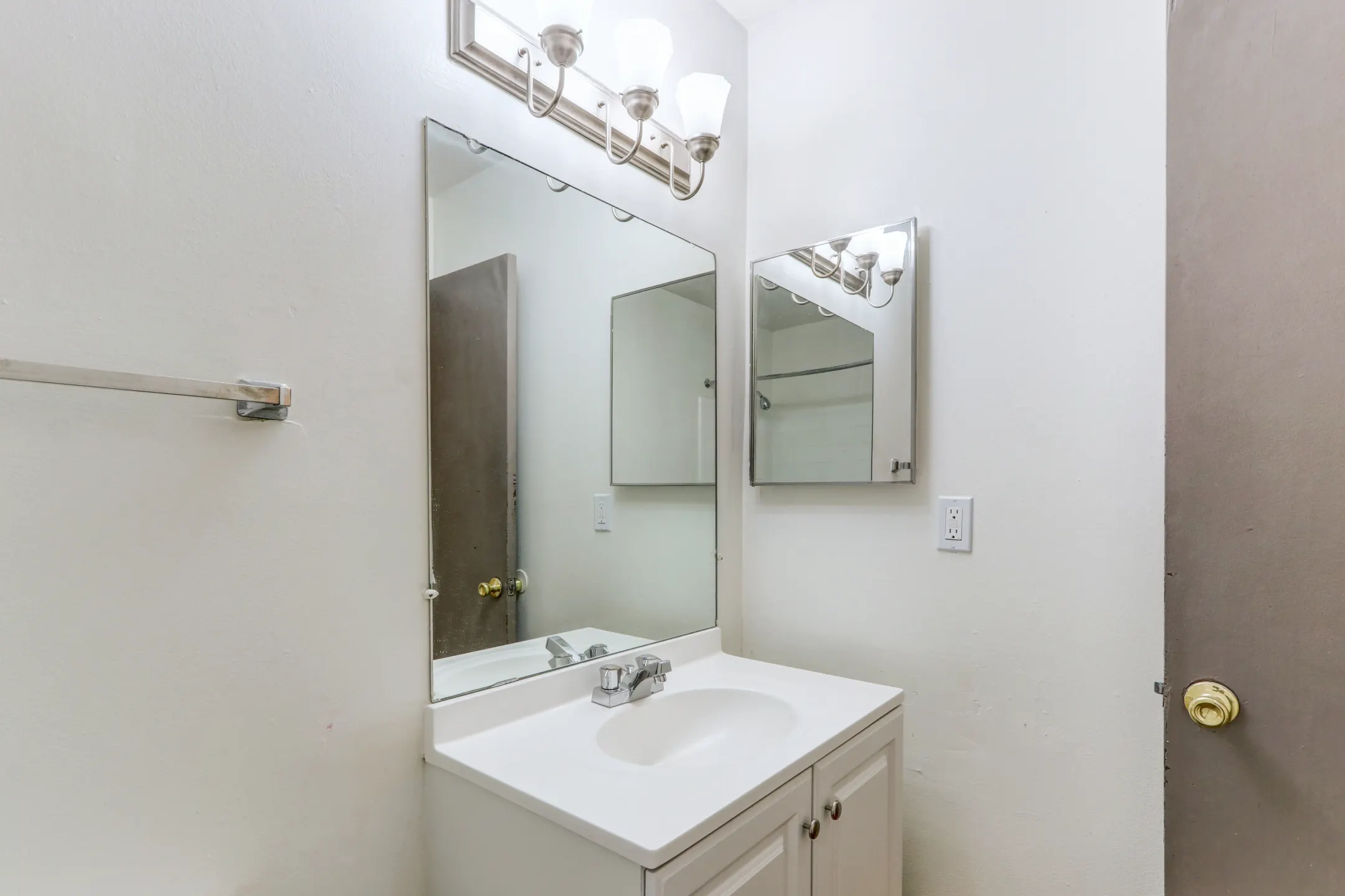 Bathroom - Parkway Village Apartments - Clinton Township, MI