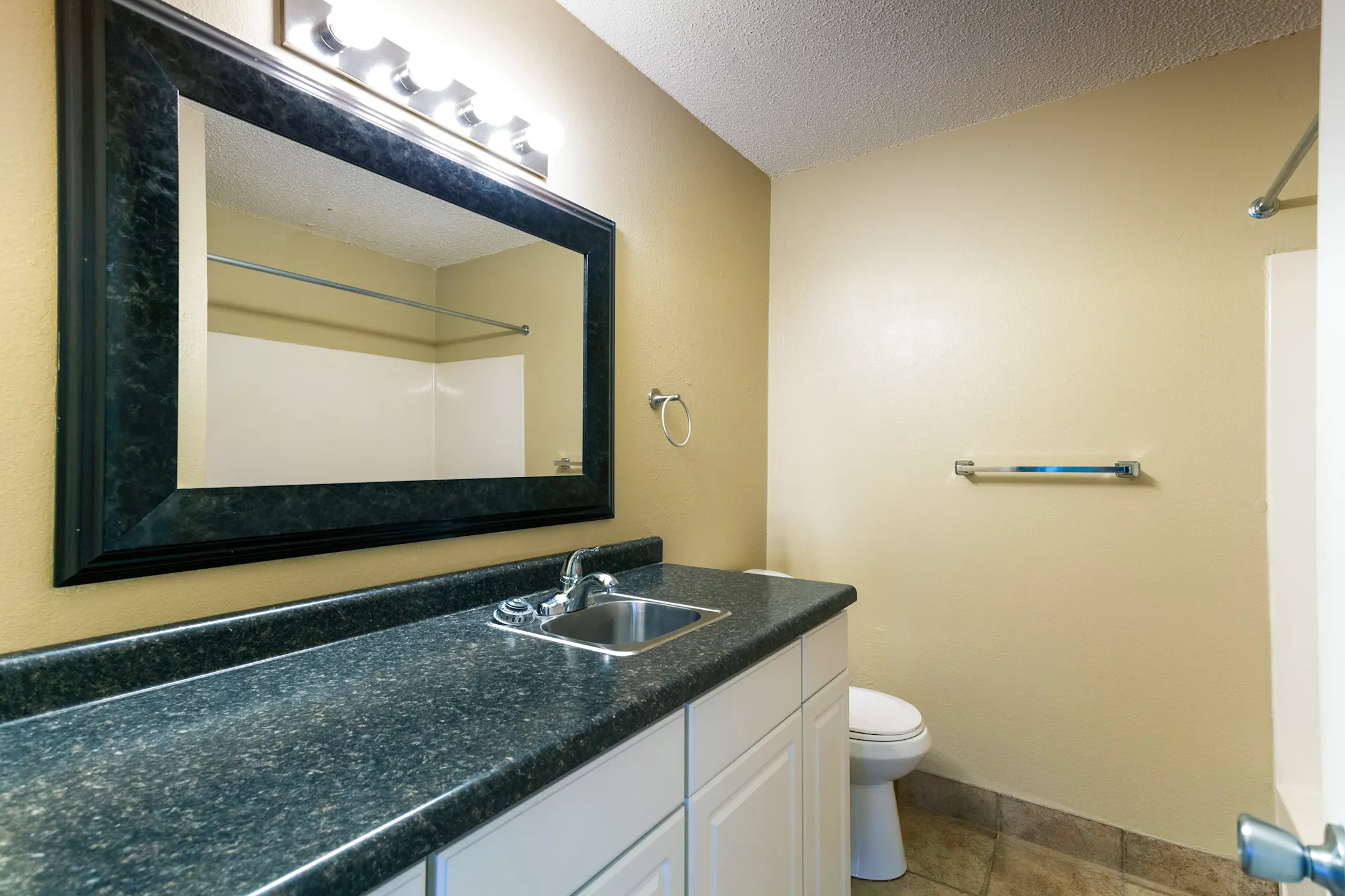 Evergreen Square Apartments Buffalo, MN 55313