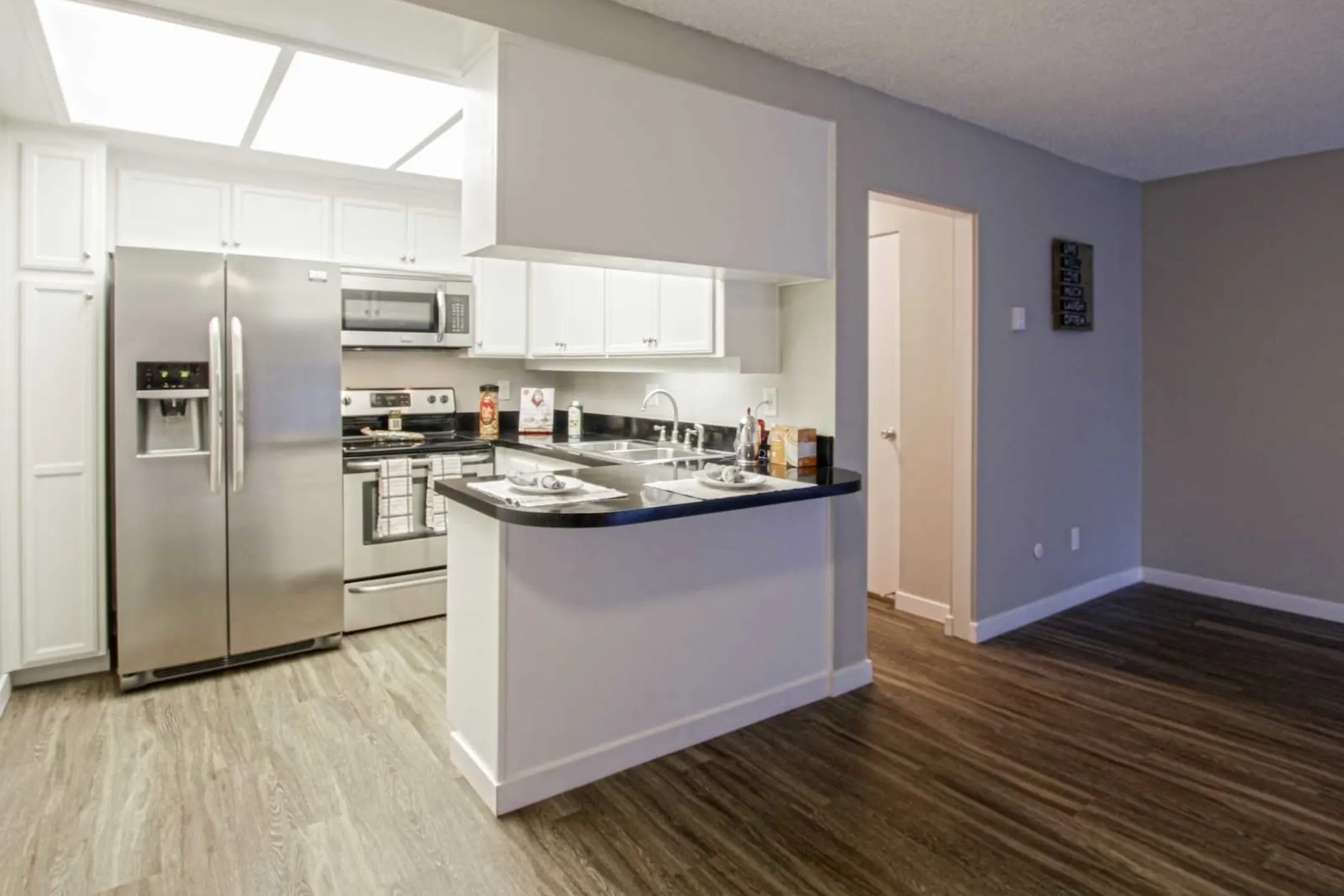 Kitchen - Loma Portal - San Diego, CA