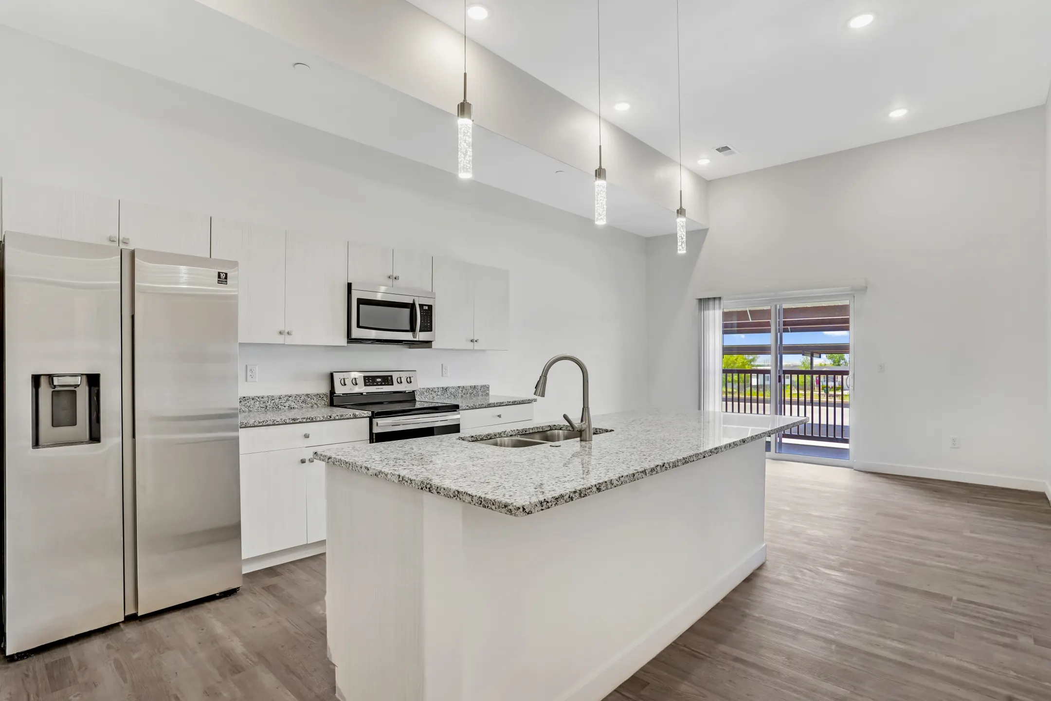 Kitchen - Clearfield Junction Apartments - Clearfield, UT