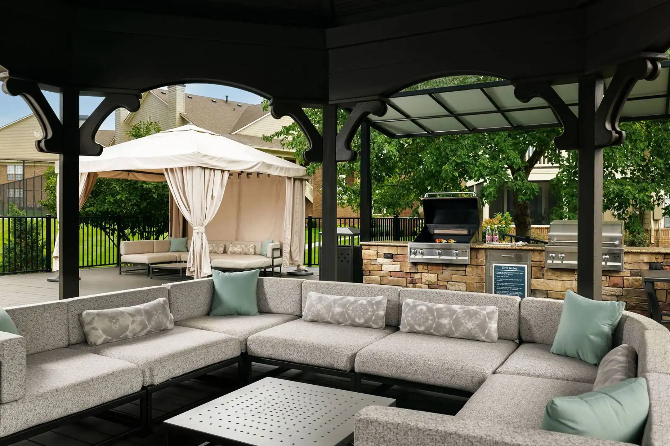 Patio / Deck - Park Place Apartments - Lexington, KY