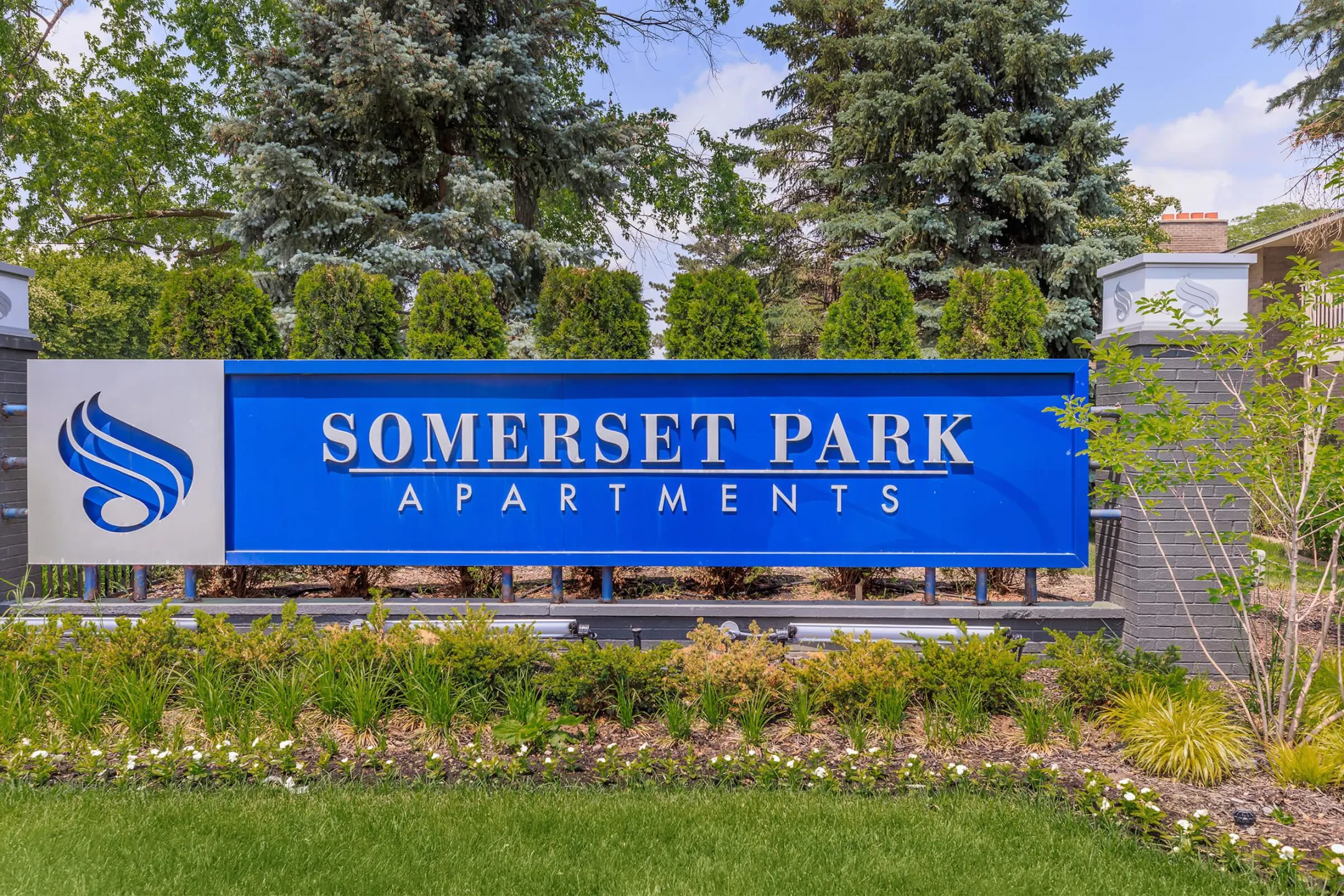 Community Signage - Somerset Park Apartments - Troy, MI