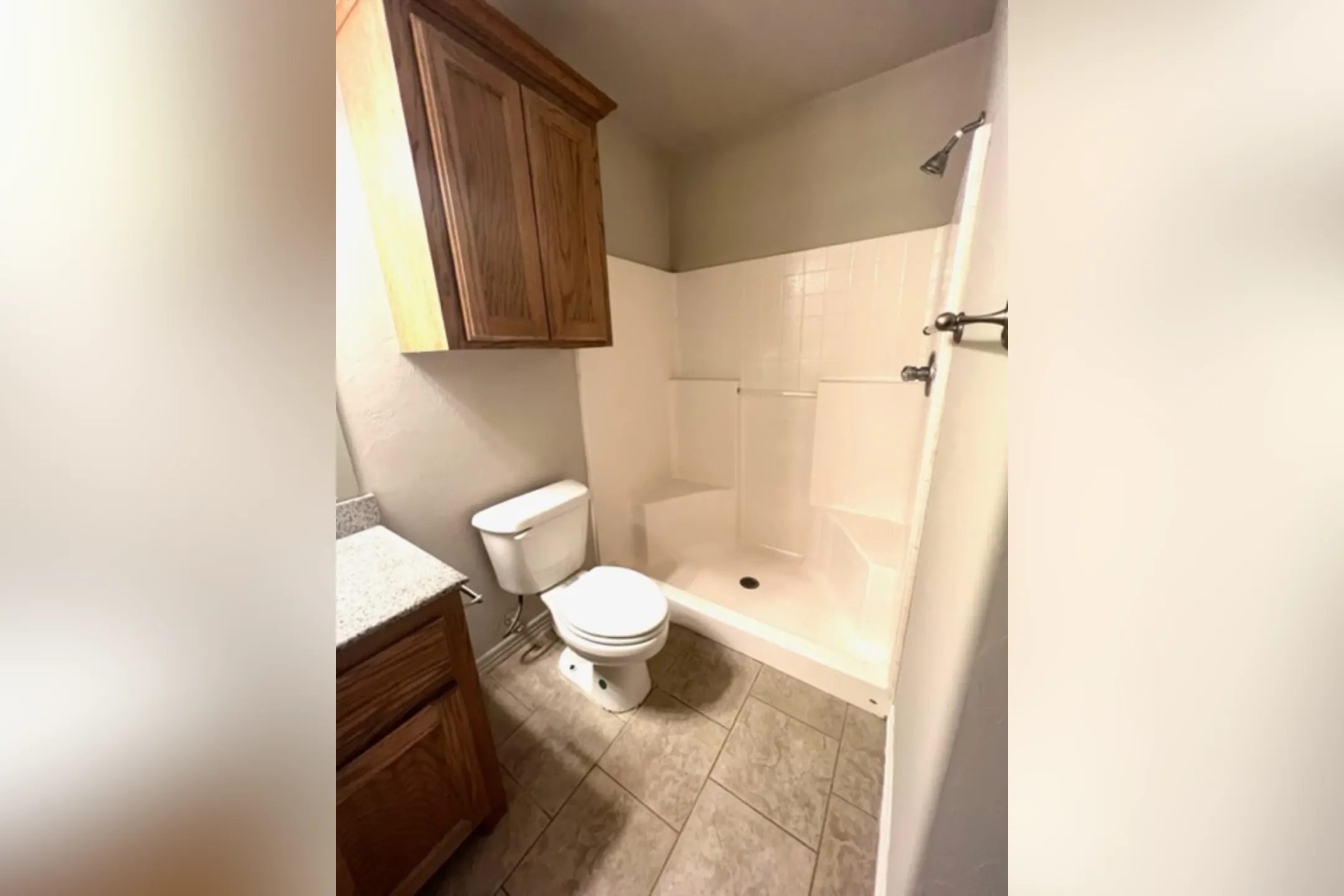 High Point 200 High Point Court Blanchard, OK Apartments for Rent